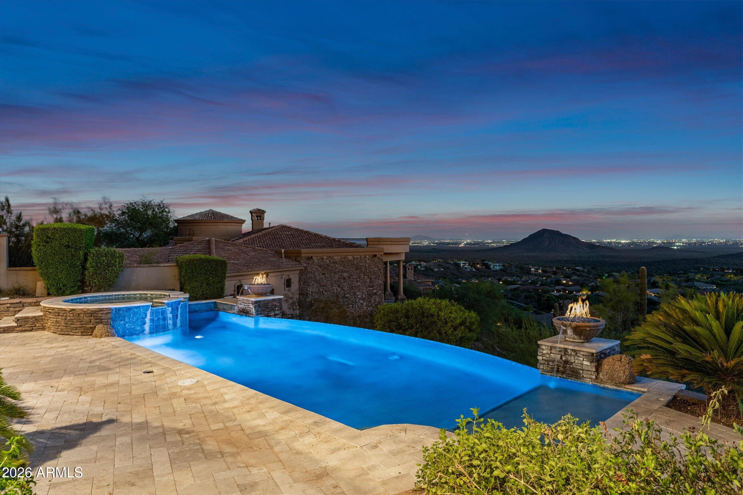 10208 N PALISADES Boulevard
