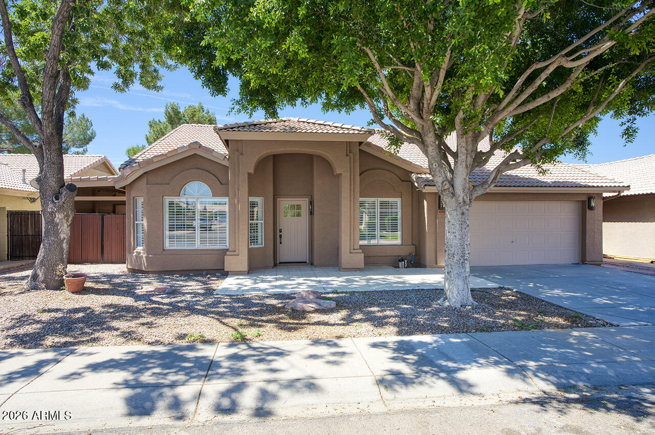 4507 E CAMPO BELLO Drive