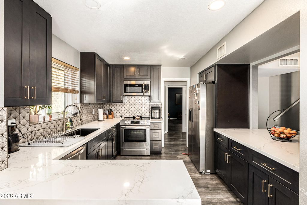 Photo of 1020 N Sinova, Mesa, AZ 85205 (MLS # 6998033)