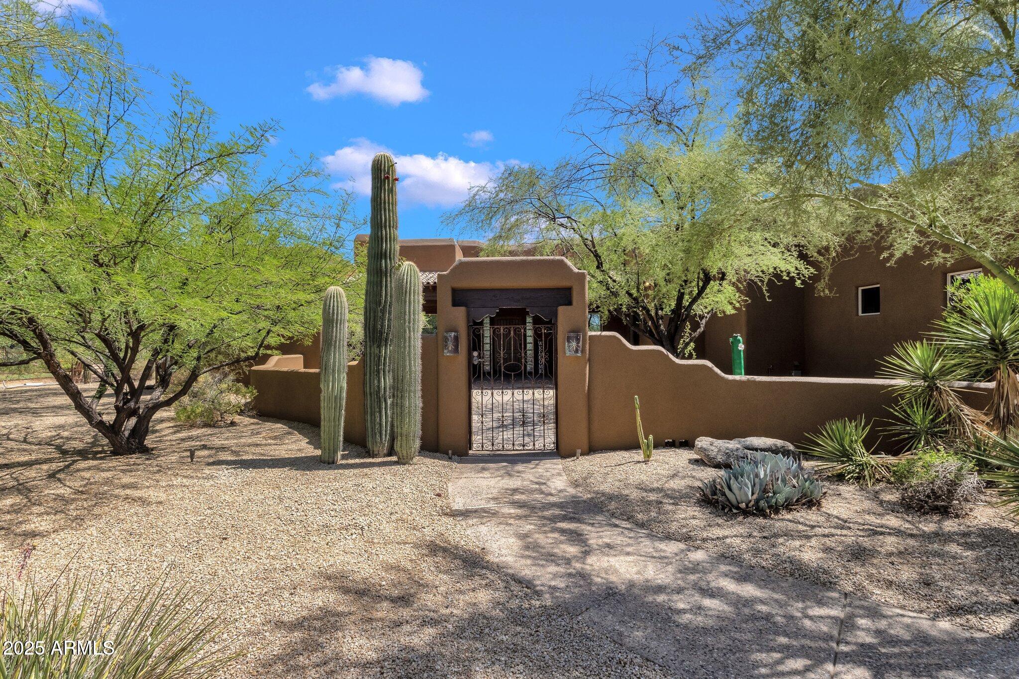 6111 E RED BIRD Road