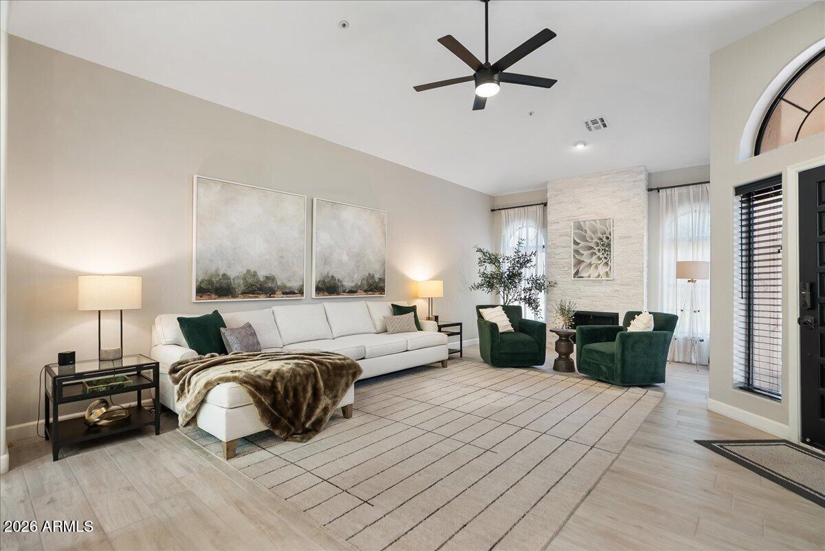 7955 E CHAPARRAL Road 125