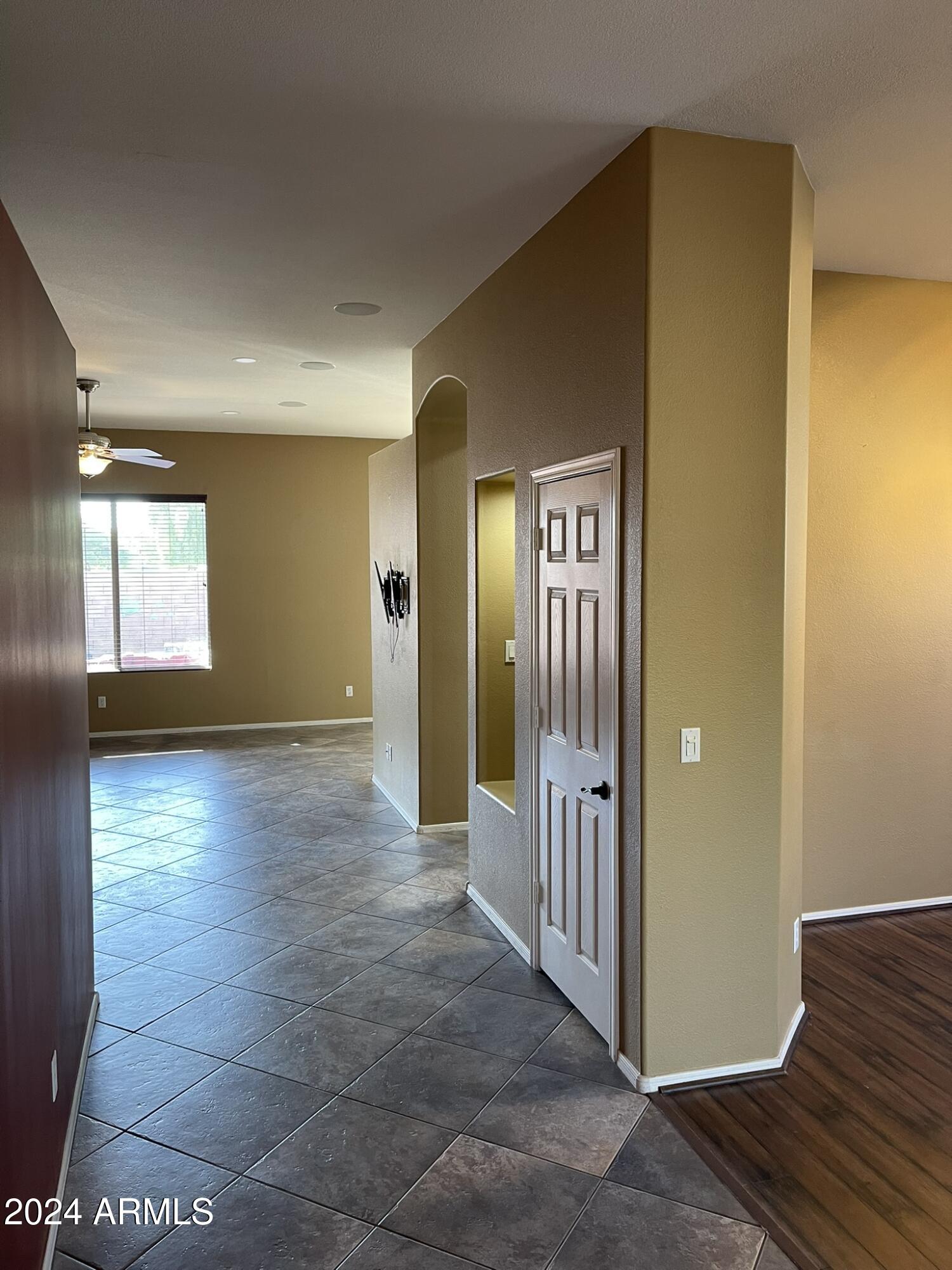 871 W Cherrywood Drive