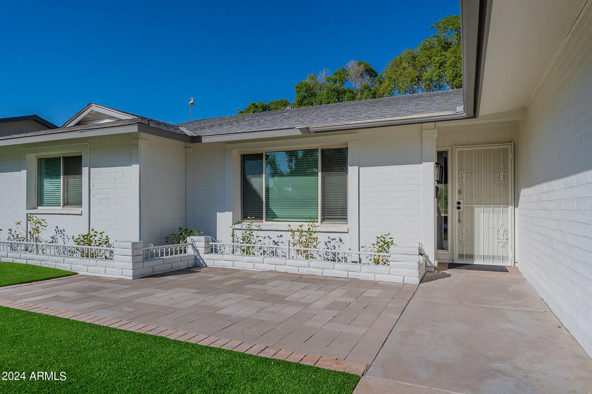 6646 S LA ROSA Drive