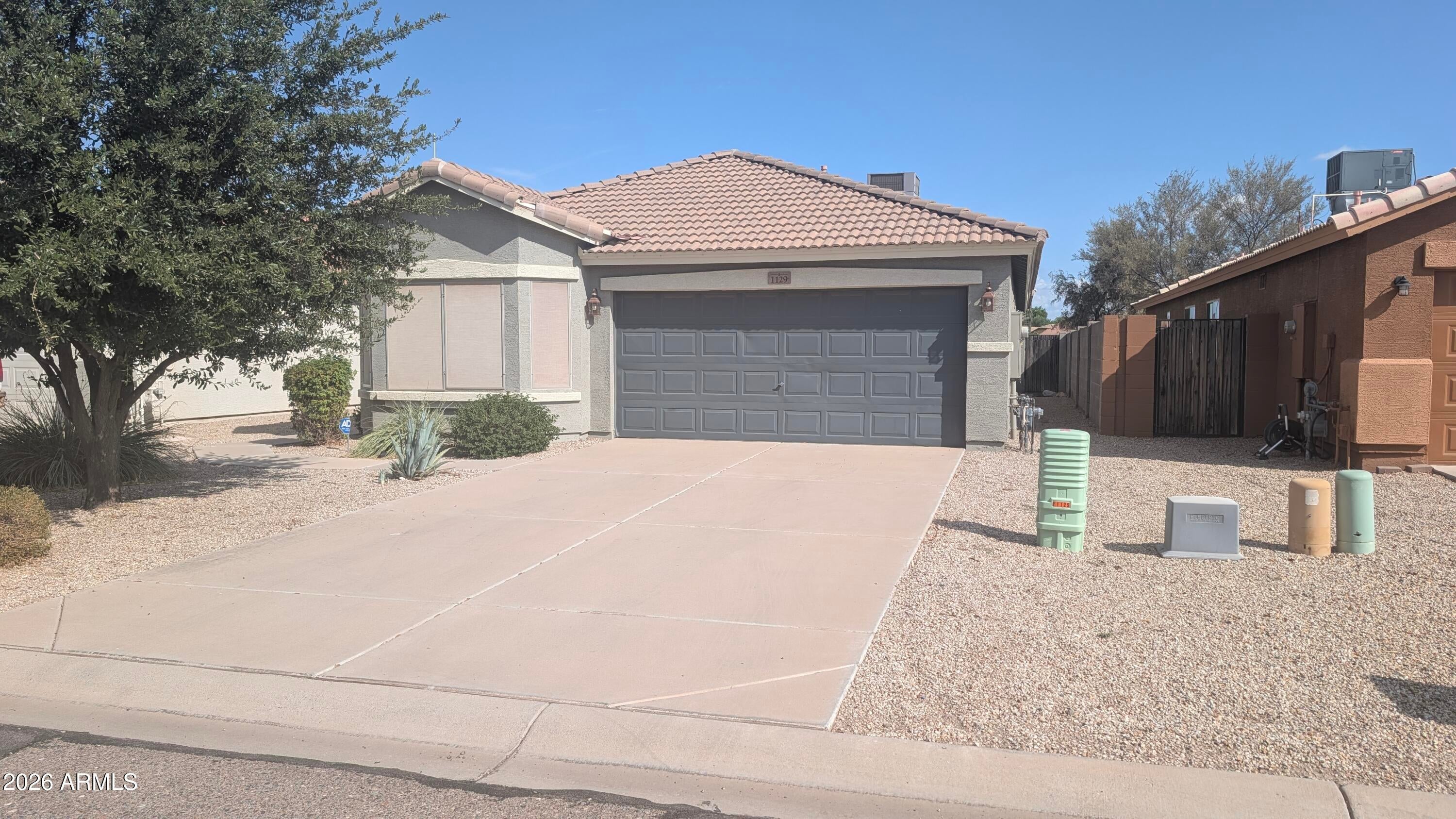 1129 E NARDINI Street