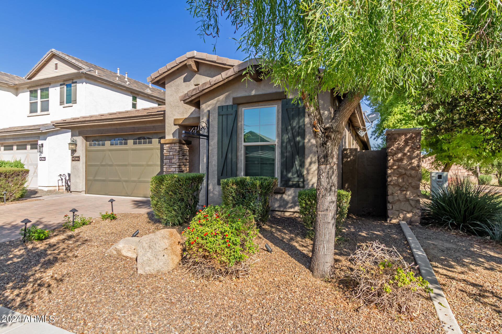 3432 E STRAWBERRY Drive