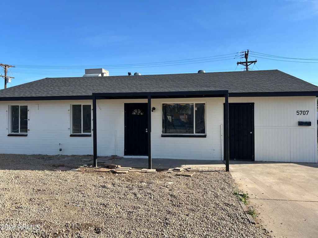 Photo of 5707 N 64th Drive, Glendale, AZ 85301 (MLS # 6992466)