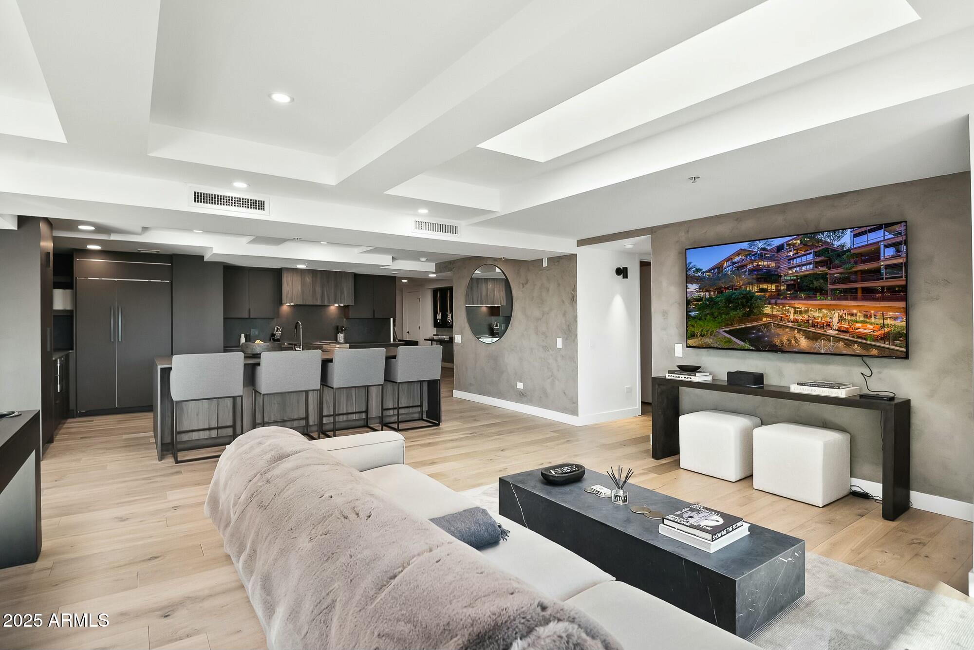 7147 E RANCHO VISTA Drive 6011
