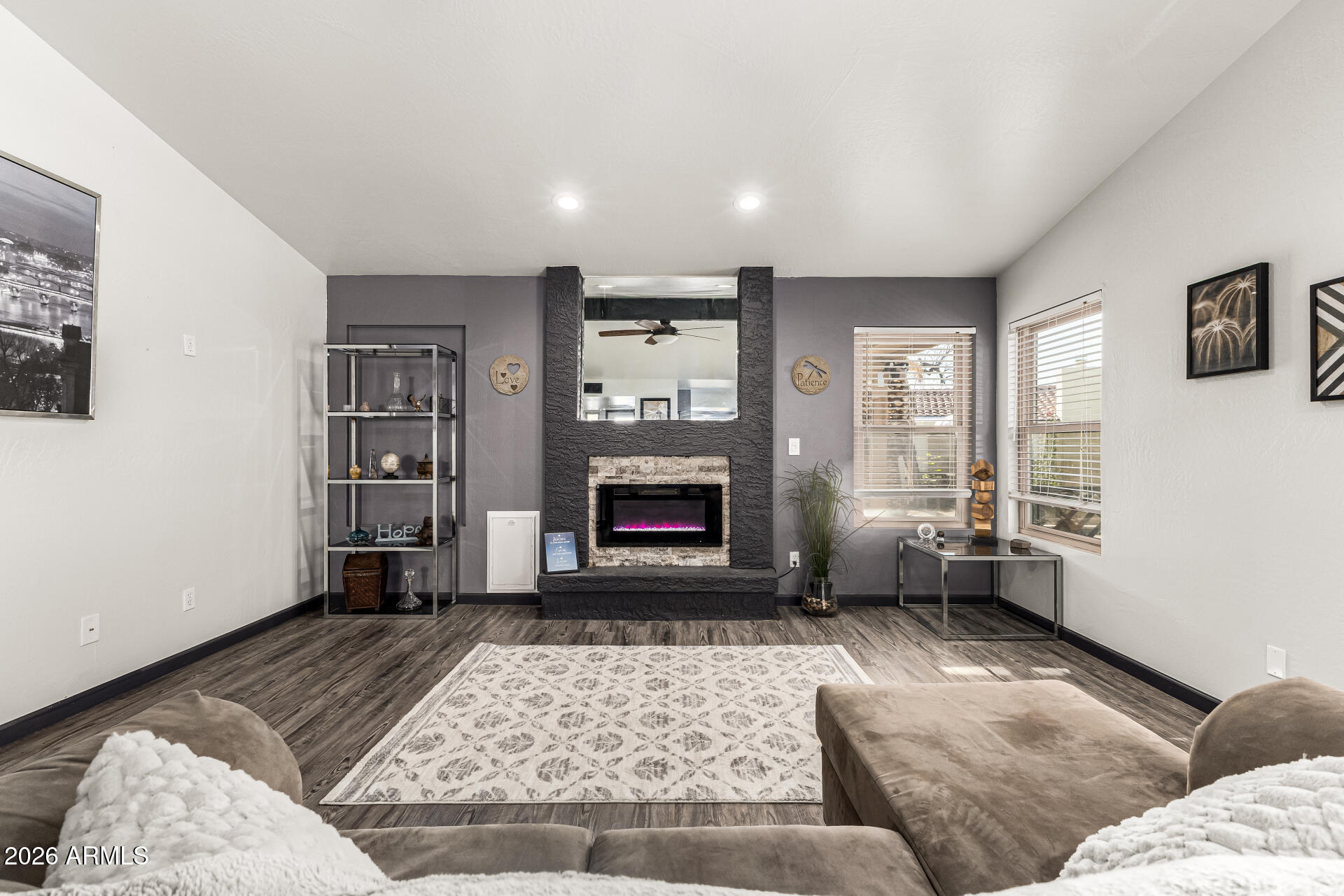 1384 N CARRIAGE Lane