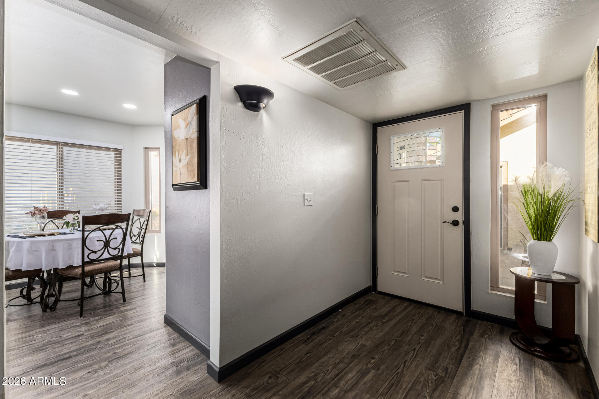 1384 N CARRIAGE Lane