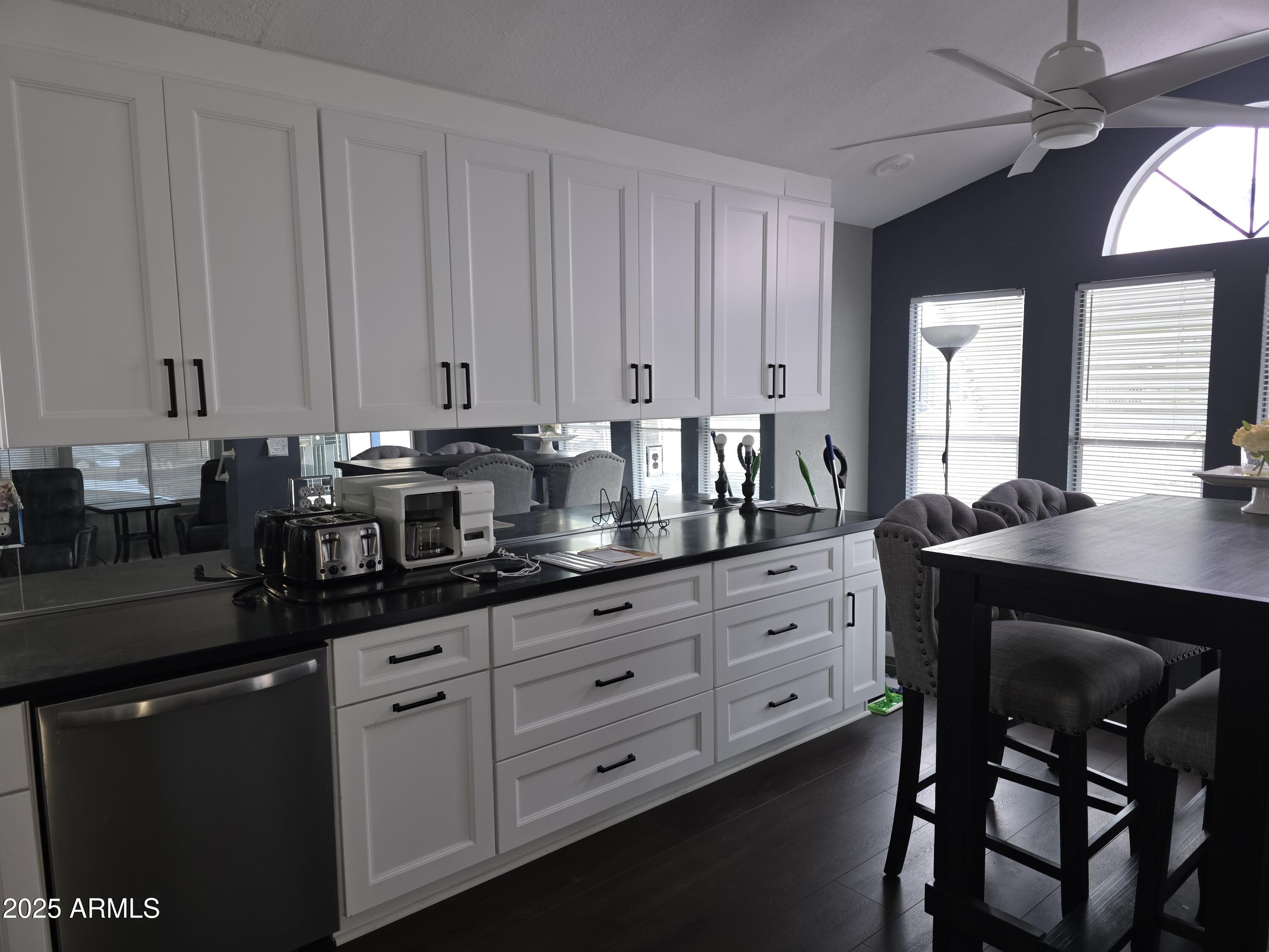 2090 S Cherokee Avenue