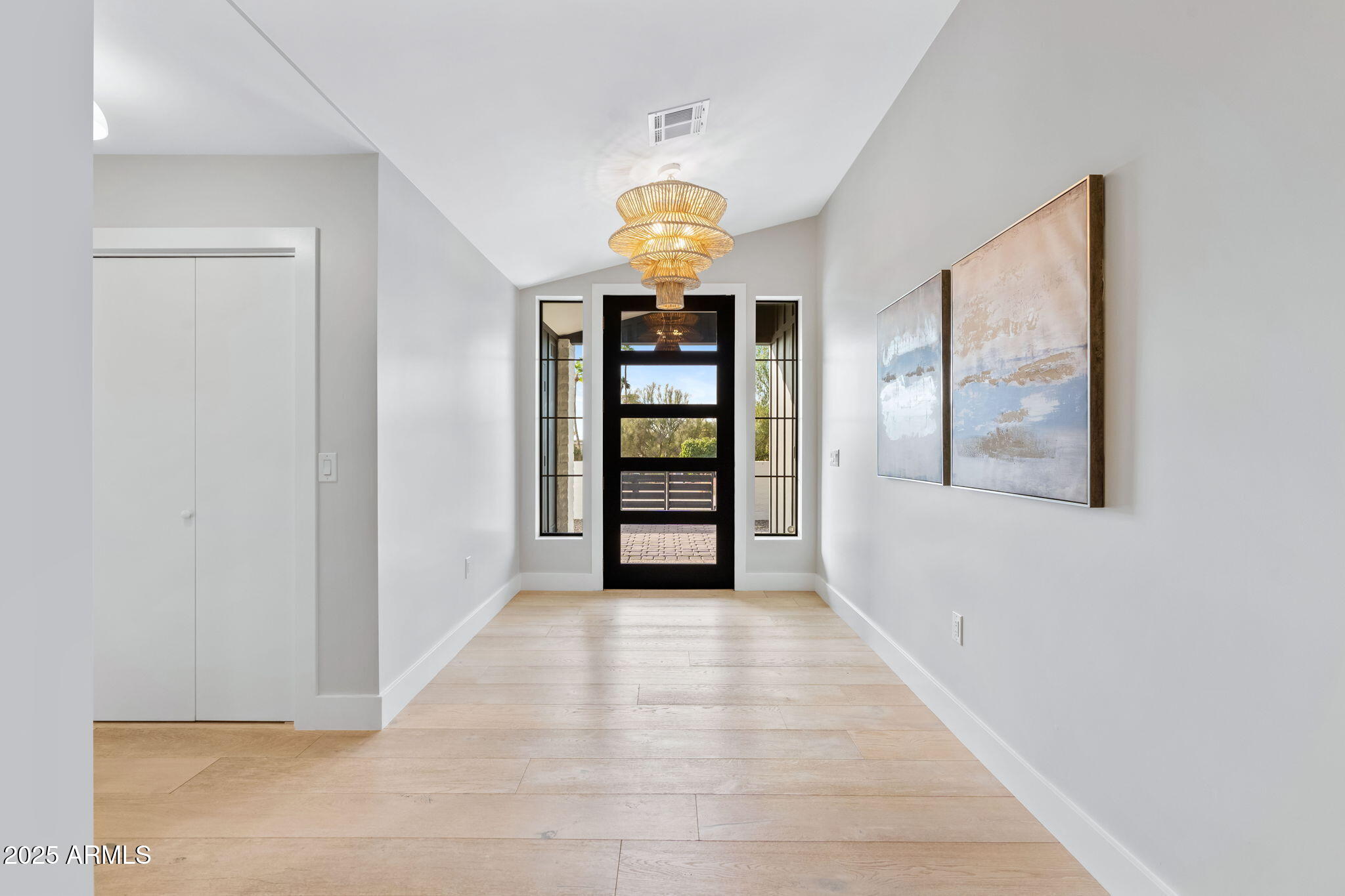 3842 E SAN MIGUEL Avenue