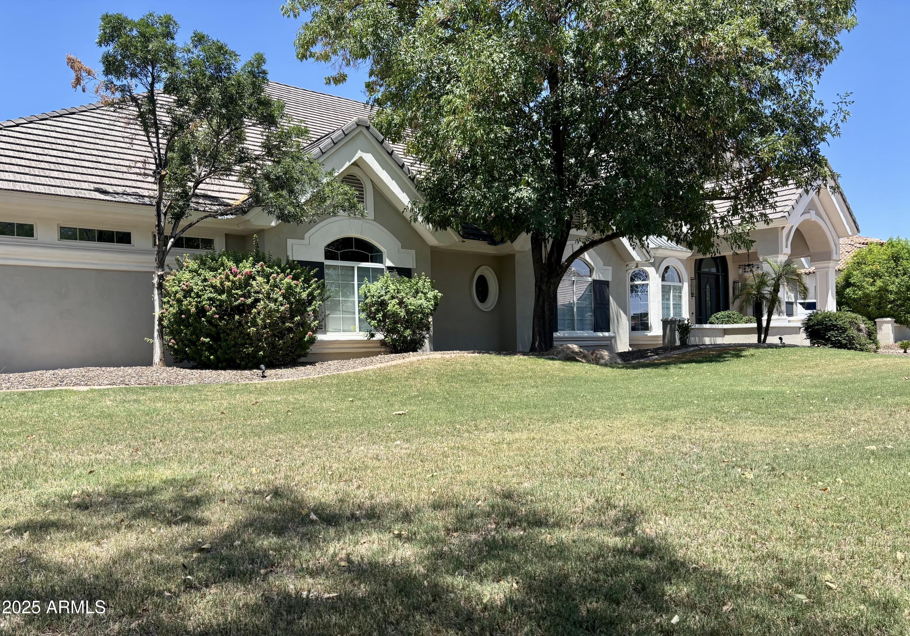 3120 E WATERMAN Court