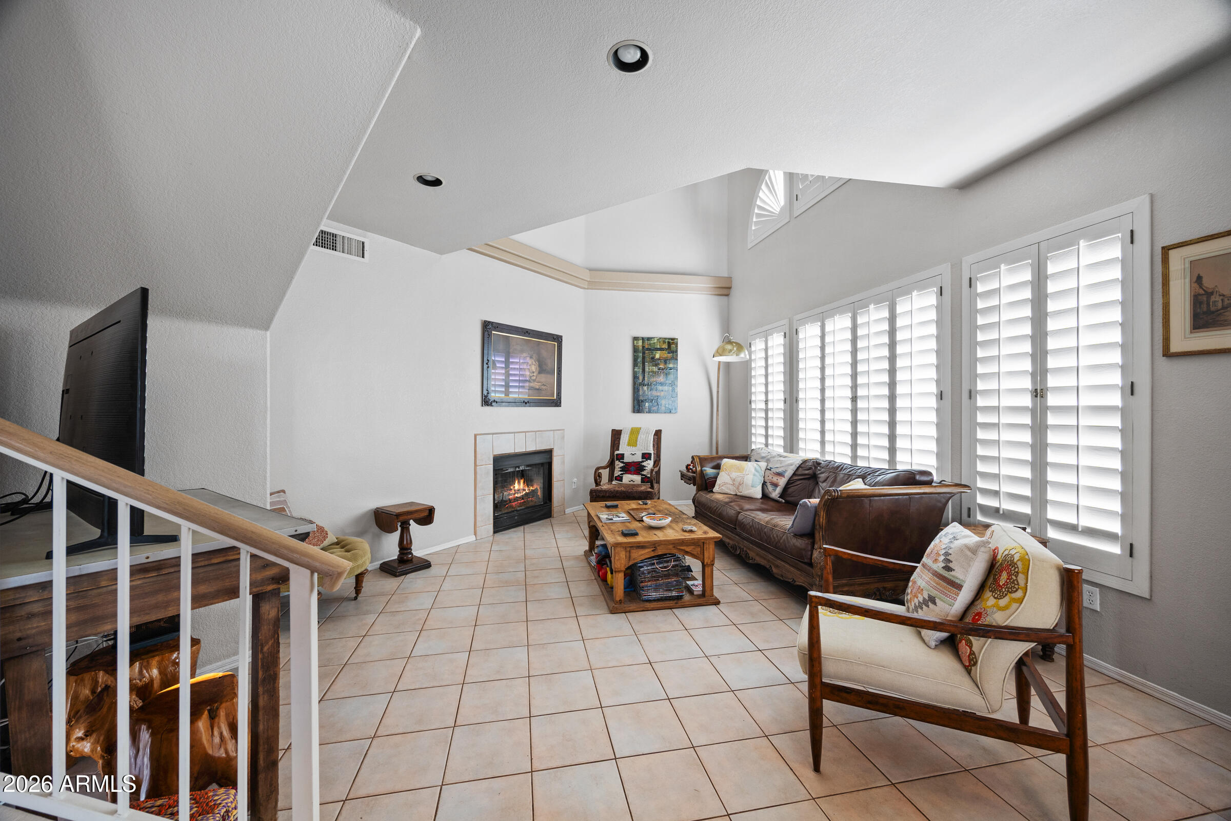 5032 E SIESTA Drive 3