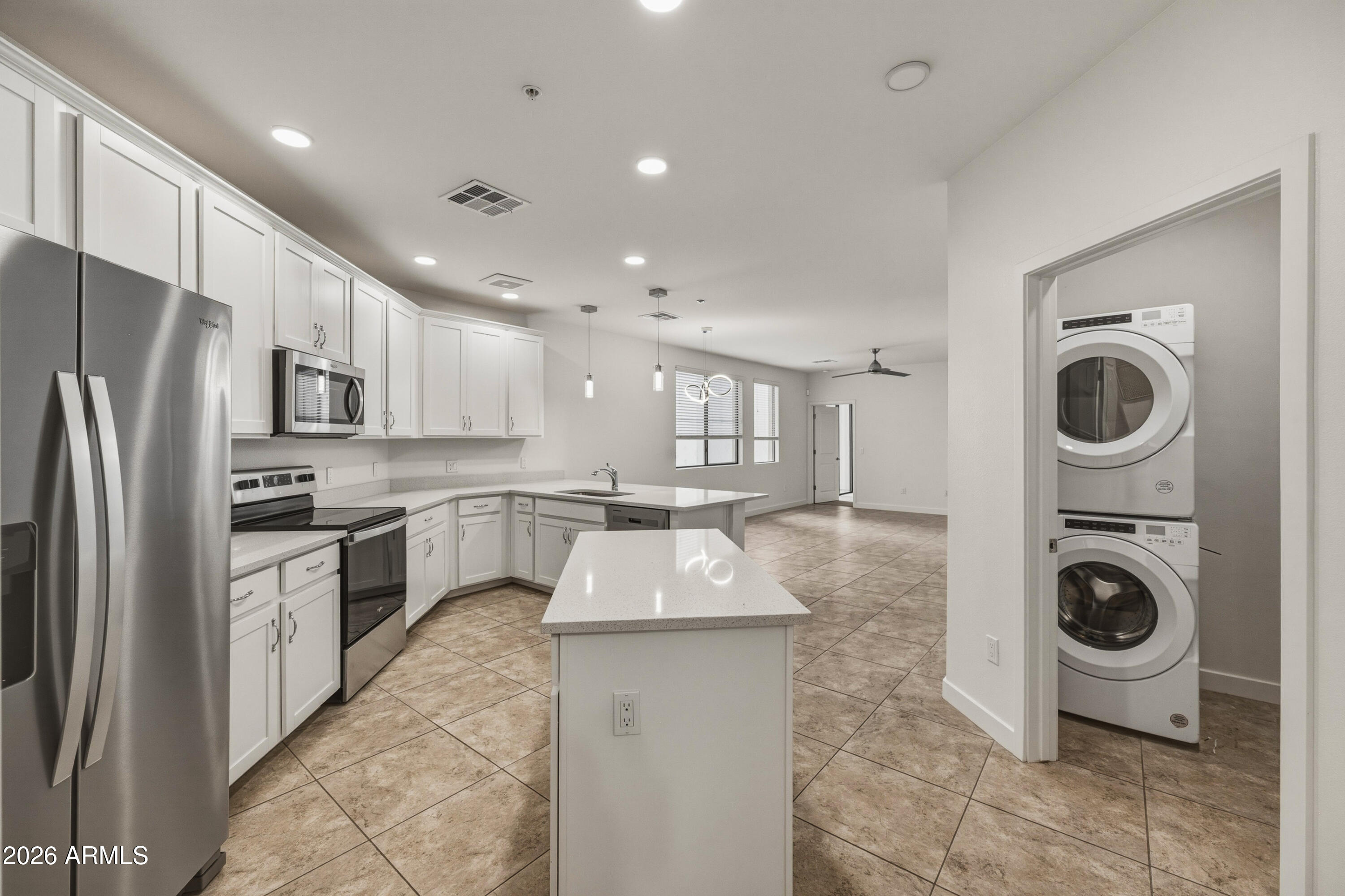 2511 W. Queen Creek rd -- 274