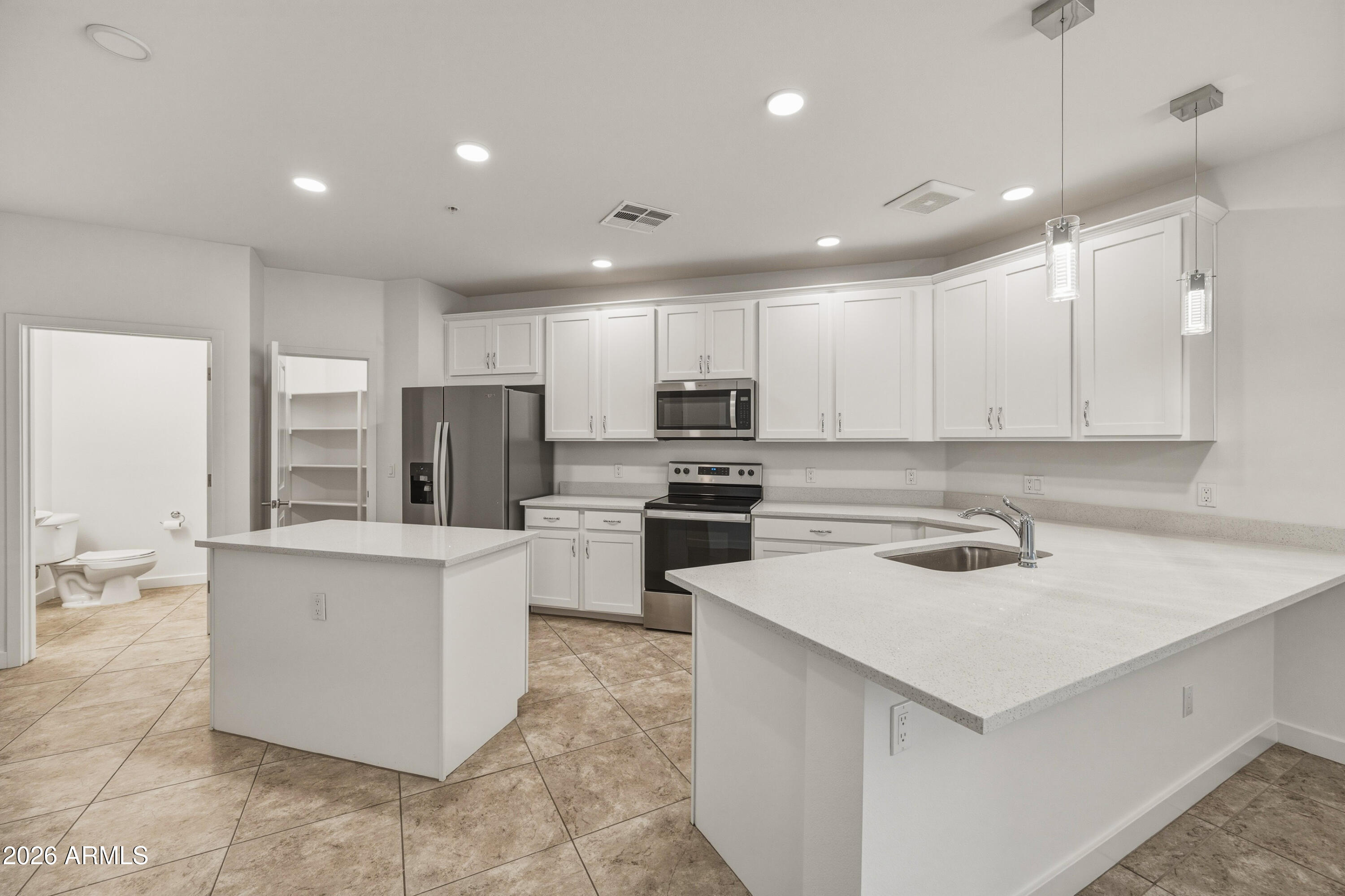 2511 W. Queen Creek rd -- 274
