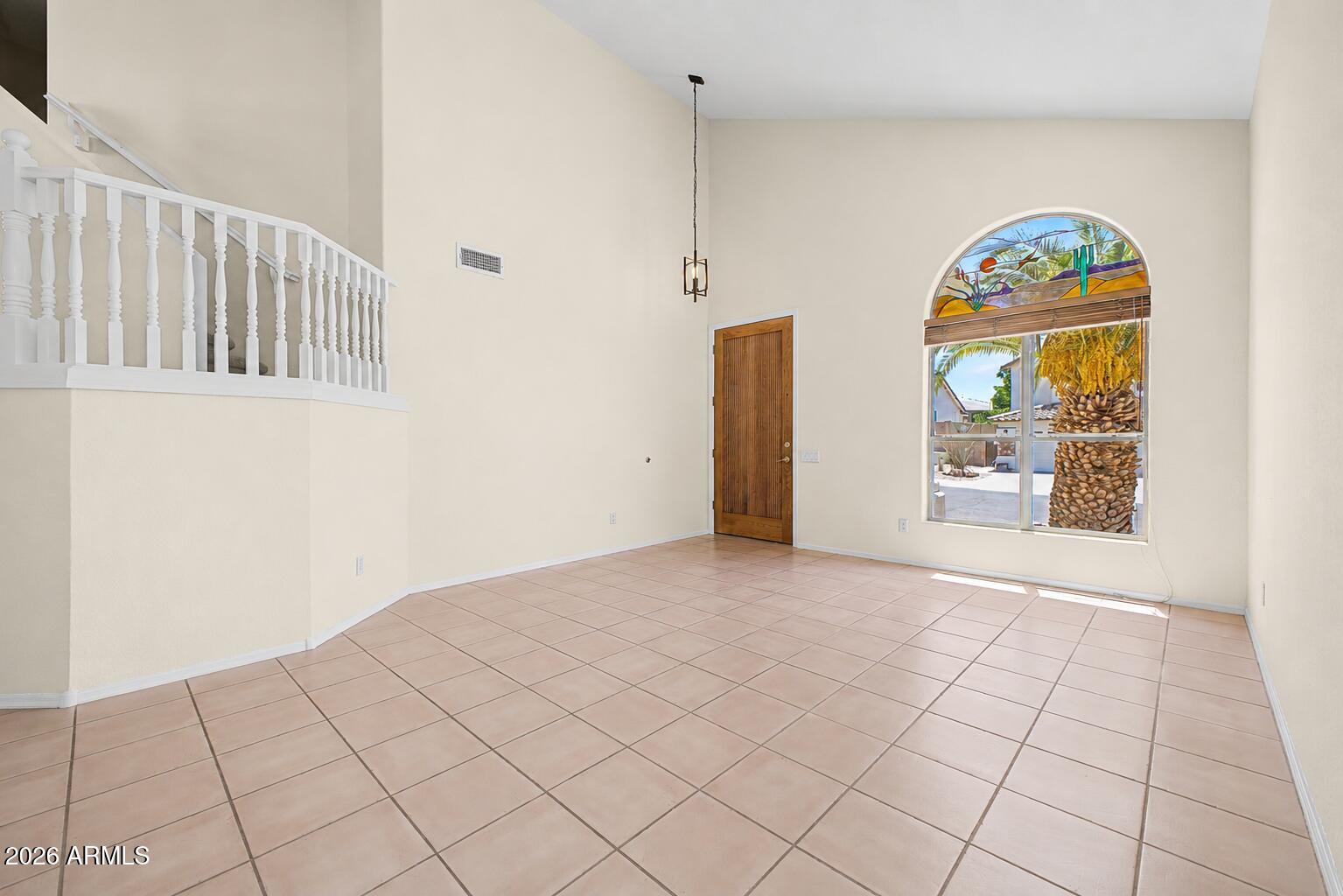 1728 E SAMUEL Drive