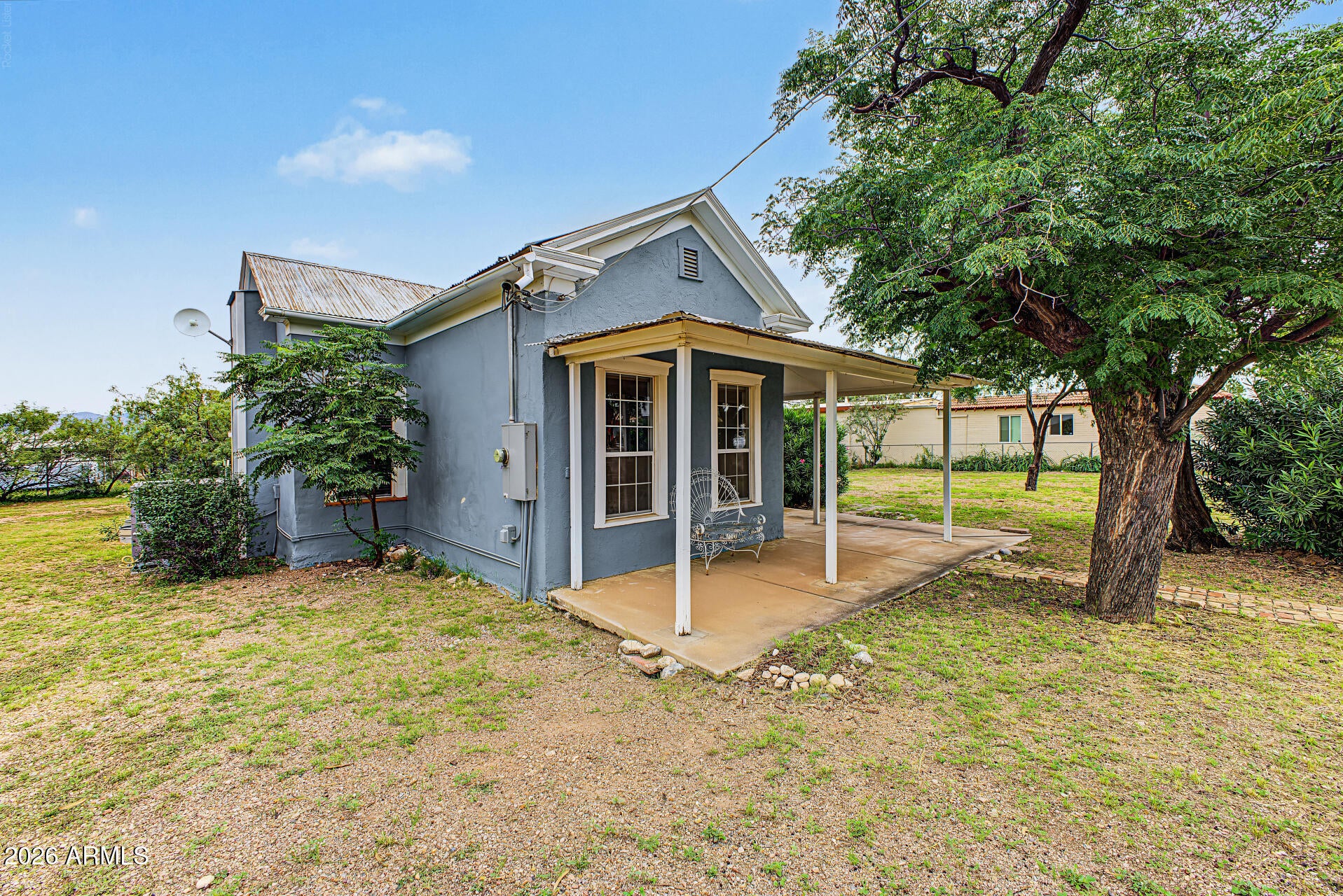 910 E FREMONT Street