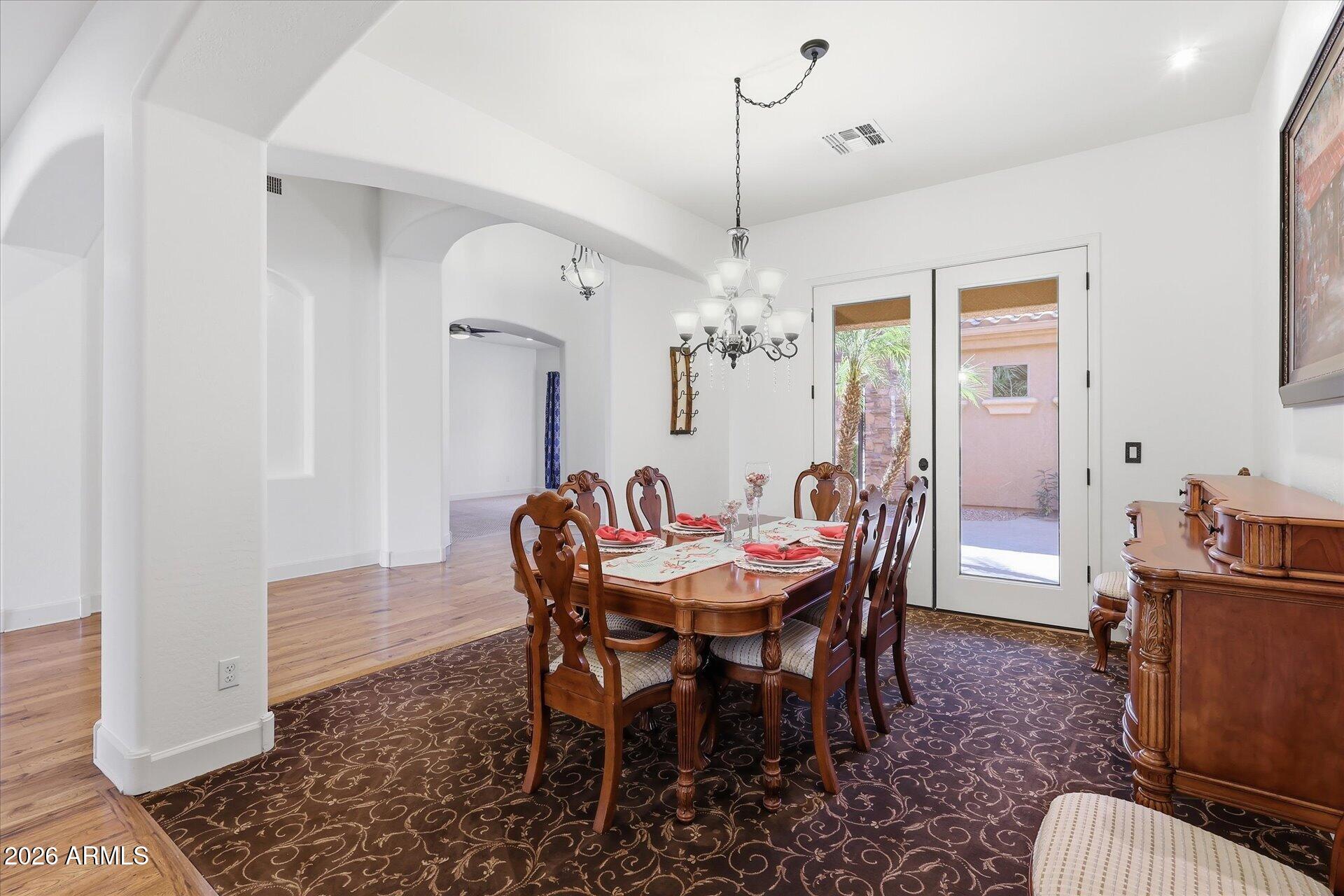 4552 E CAVALRY Drive