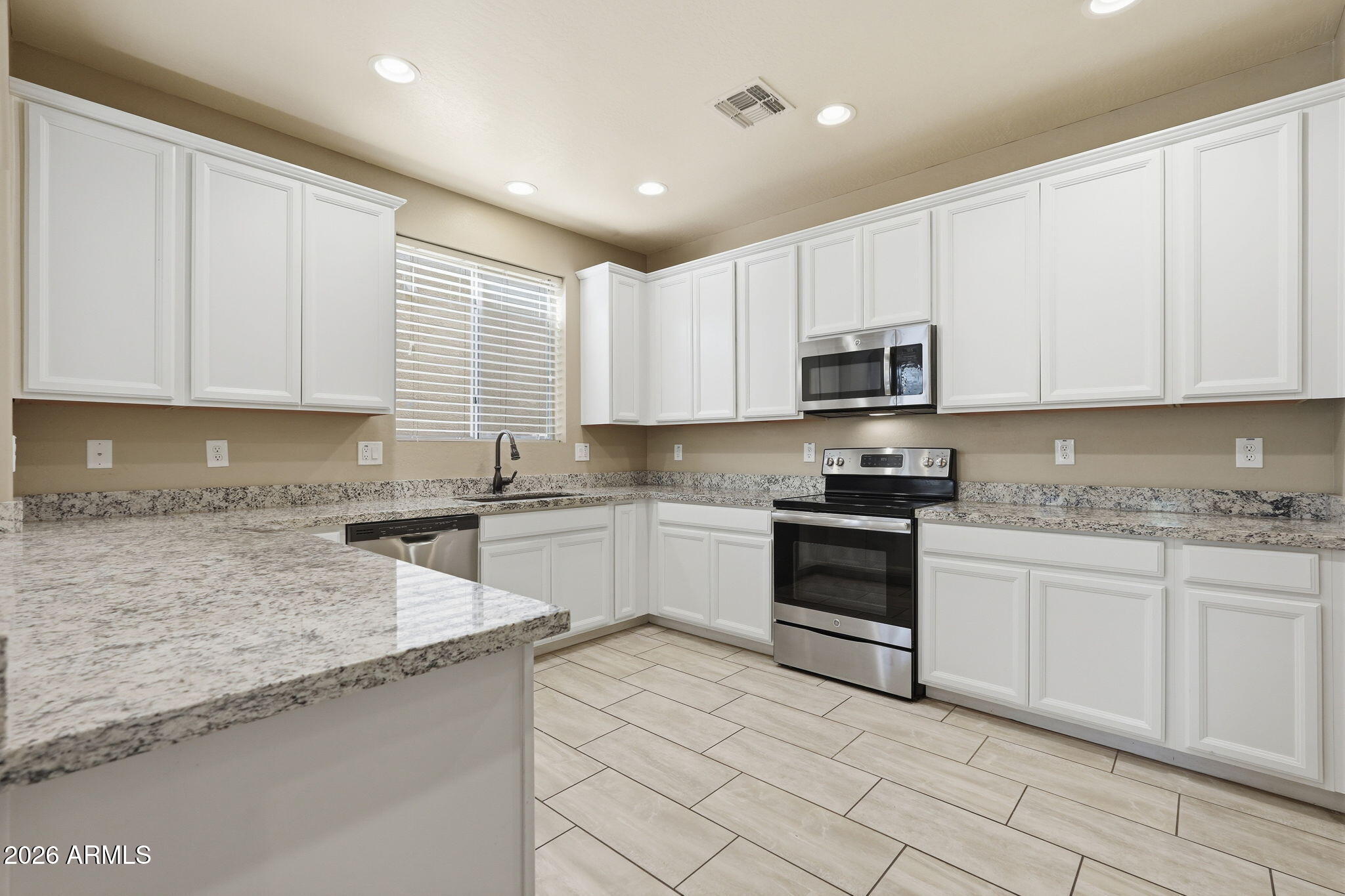 2945 N SONORAN Hills