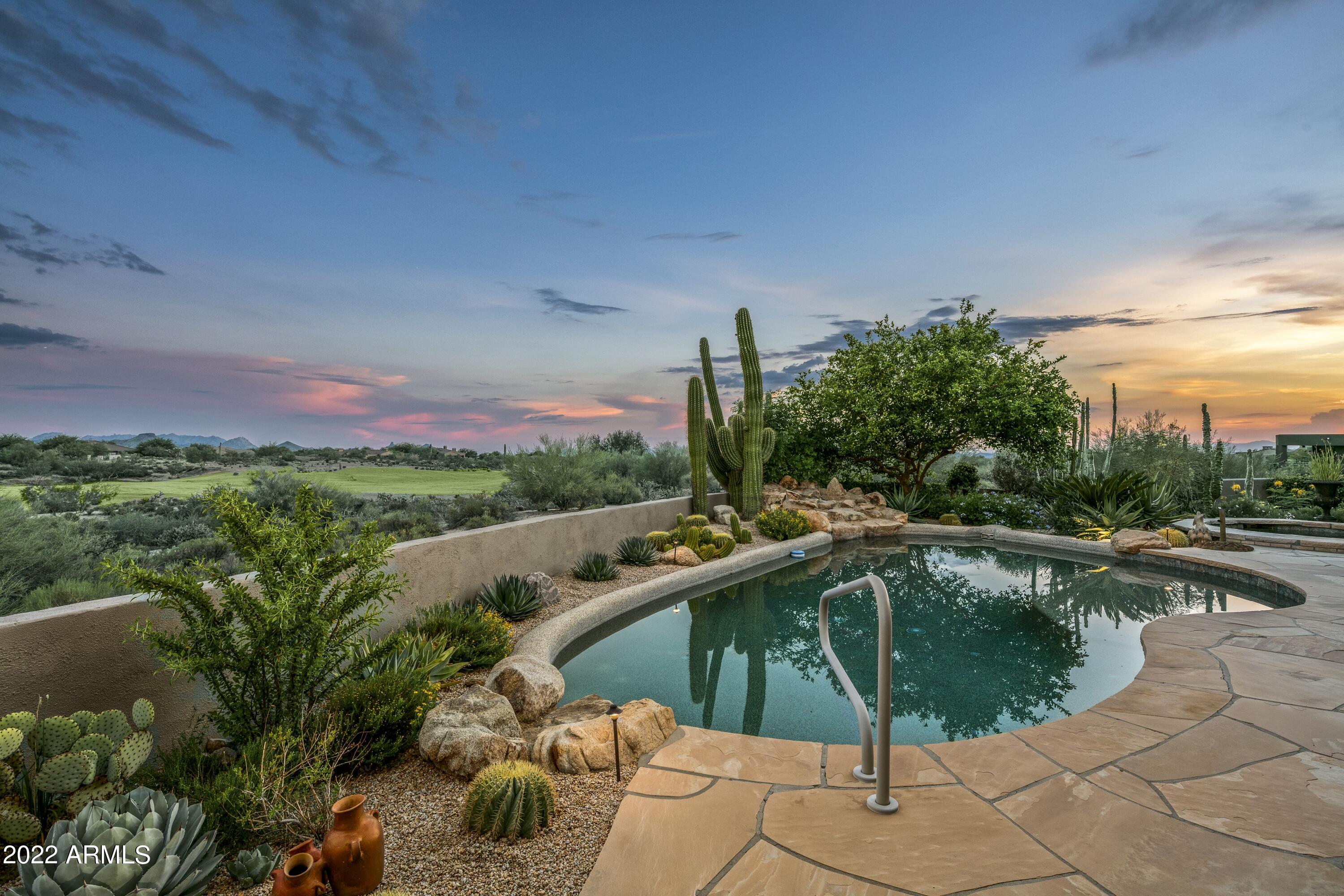 DESERT MOUNTAIN PHASE 1 UNIT 2 LOT 206-335 TR A - Residential