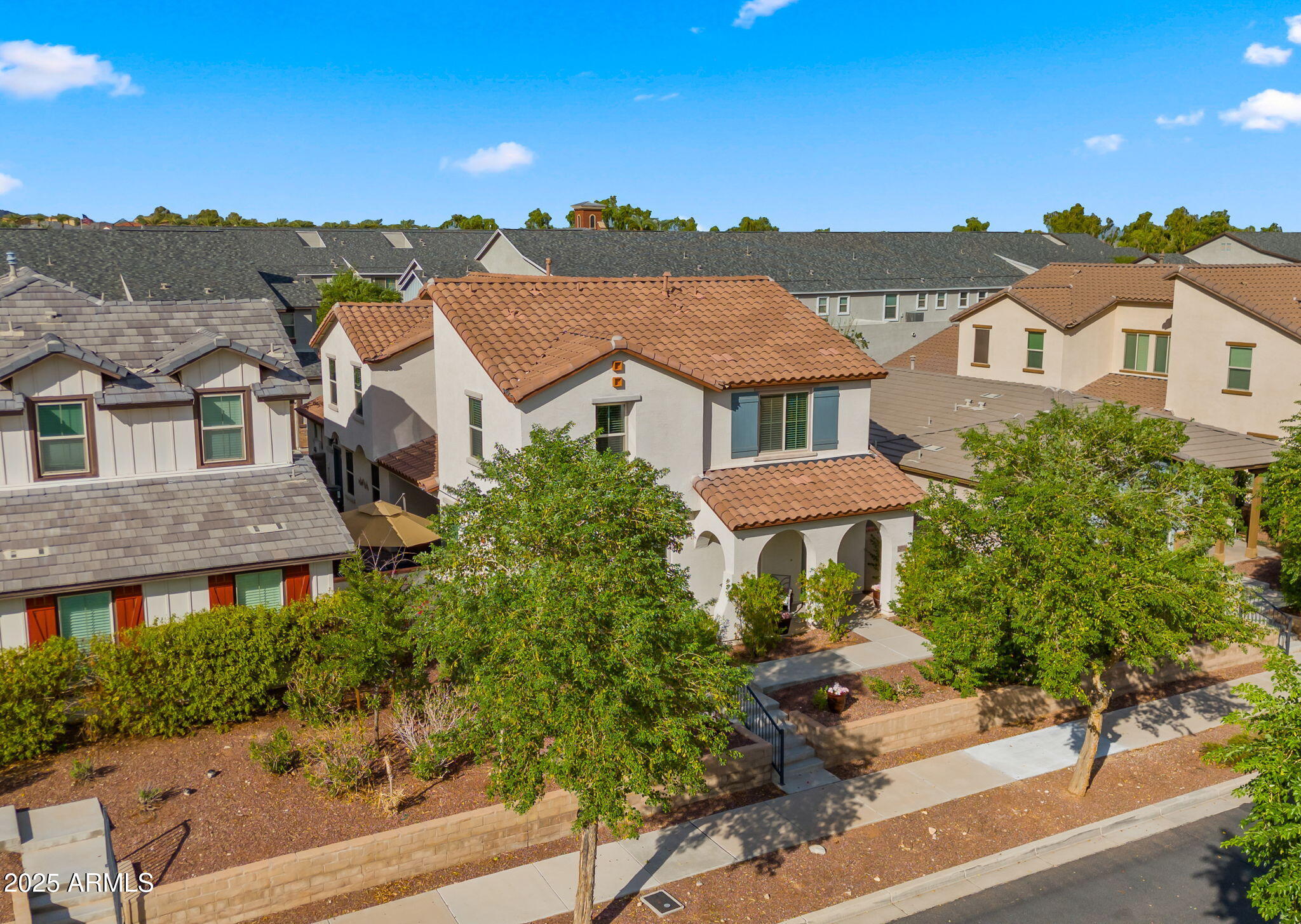 20728 W LEGEND Trail