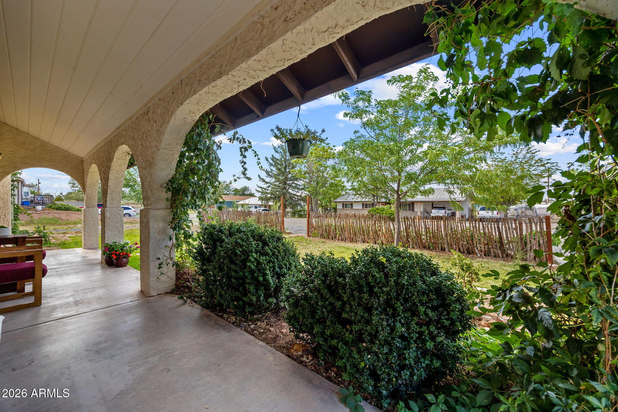 1450 W 6TH Street N