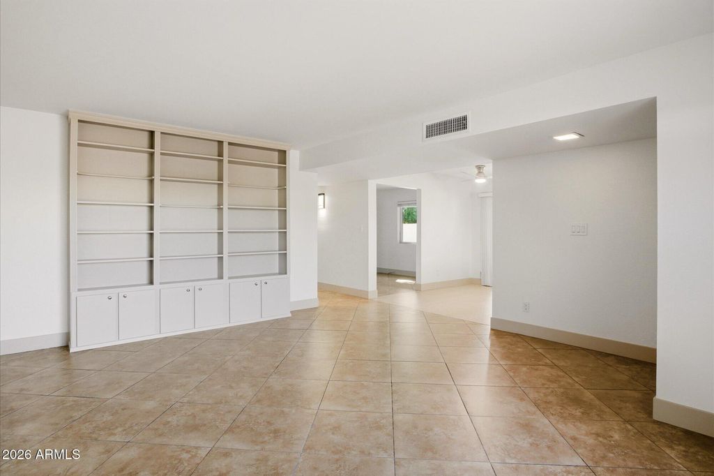 Photo of 3131 W Clinton Street, Phoenix, AZ 85029 (MLS # 7000219)