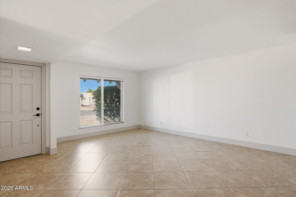 Photo of 3131 W Clinton Street, Phoenix, AZ 85029 (MLS # 7000219)