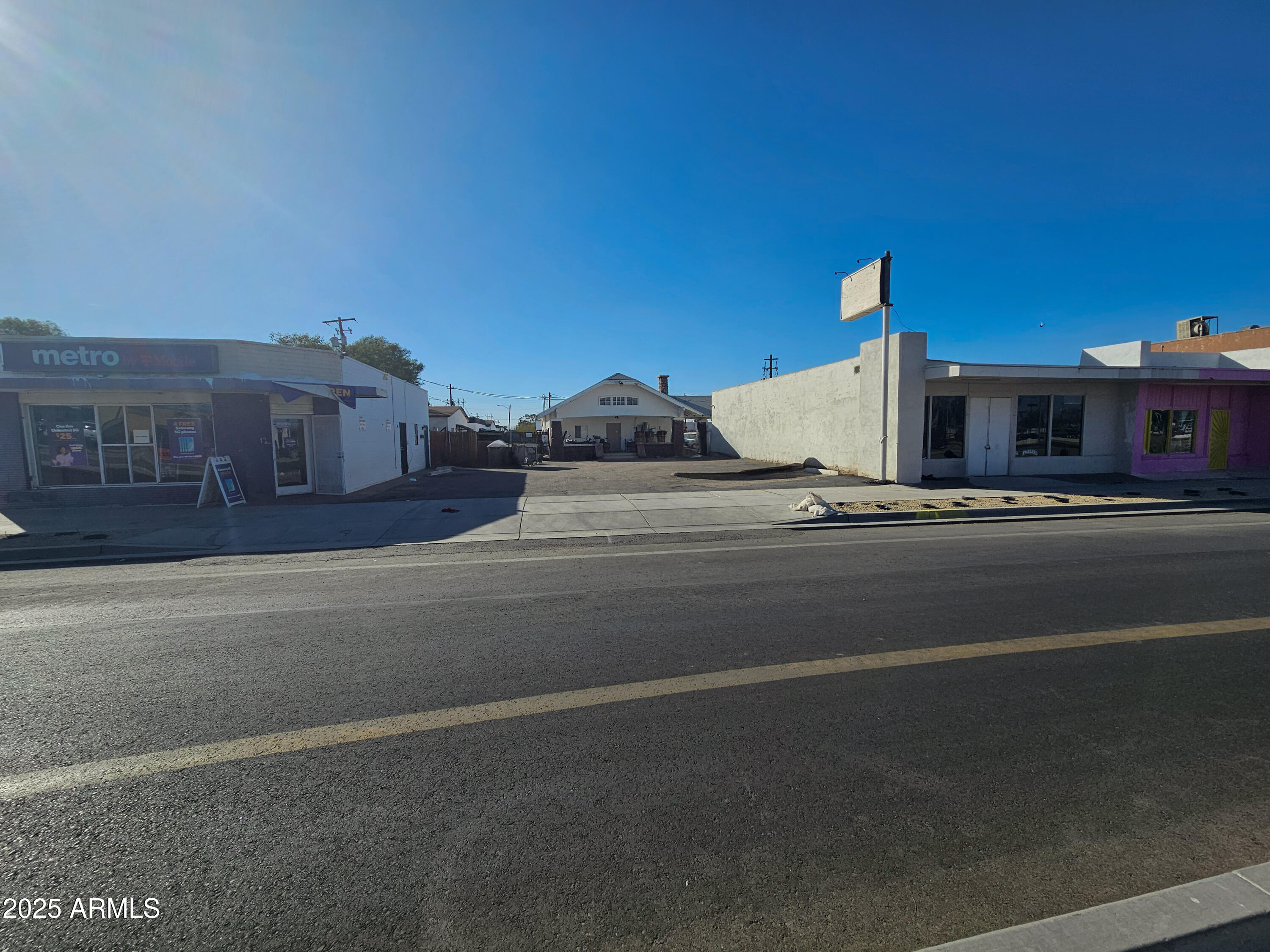 4216 S CENTRAL Avenue