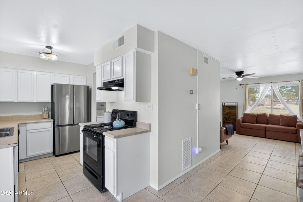 Photo of 5007 S Terrace Road, Tempe, AZ 85282 (MLS # 7022724)