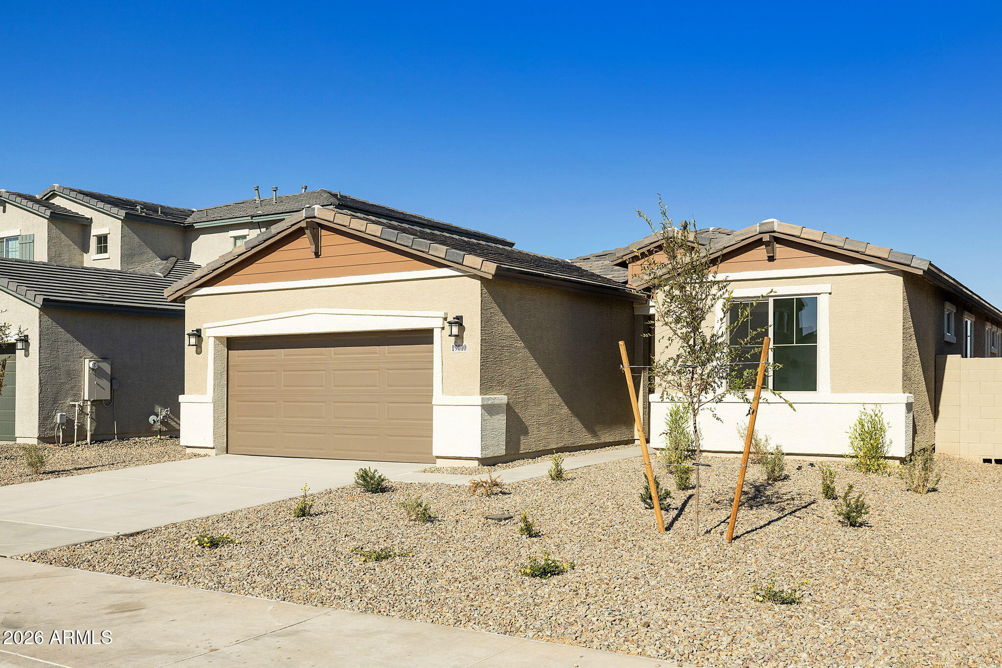 19010 W ROSE Lane