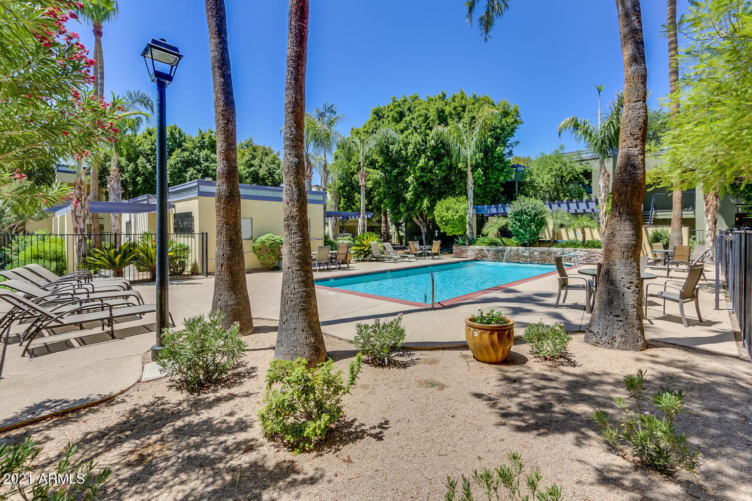 740 W ELM Street 160