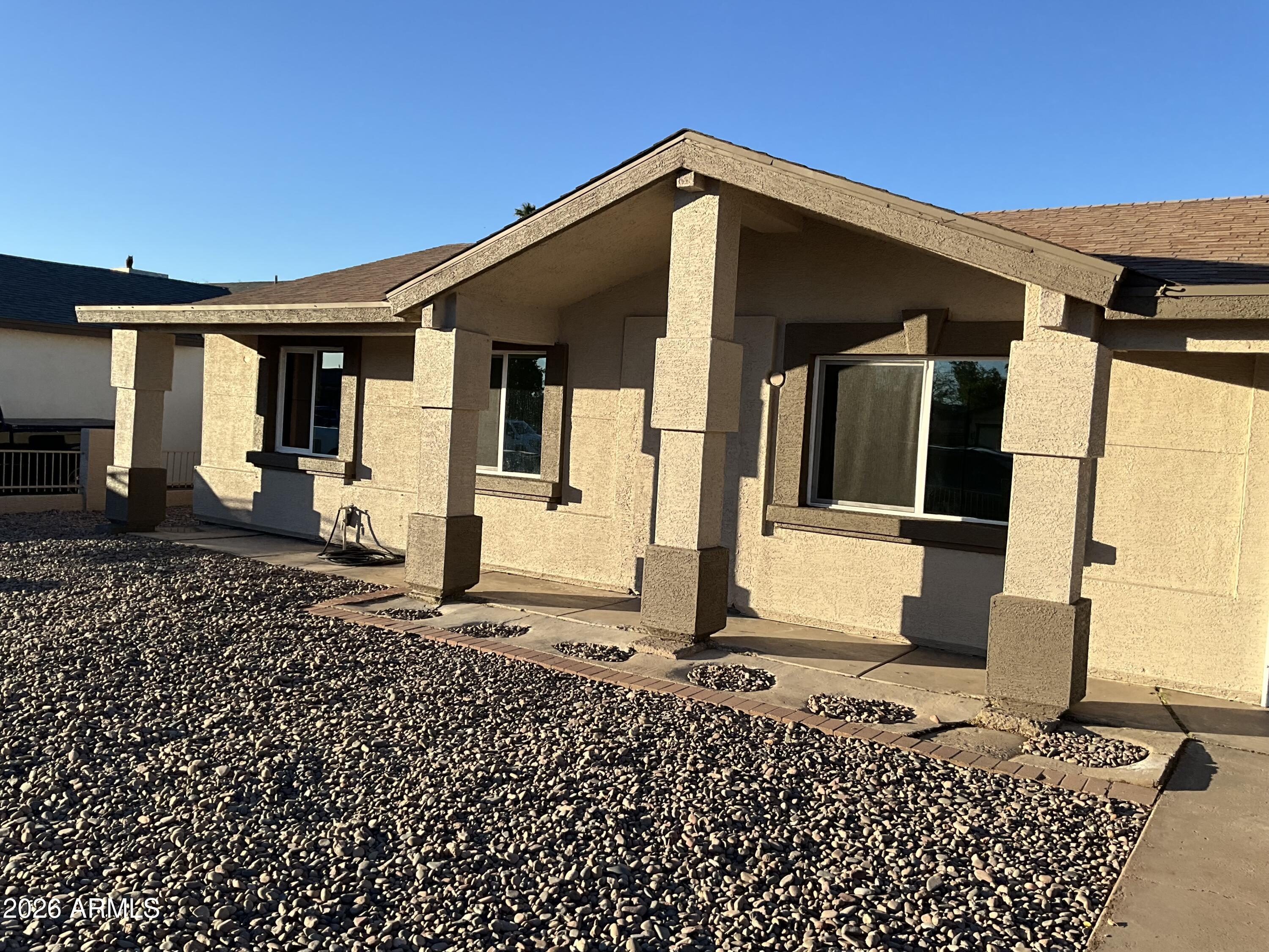 8052 W PIERSON Street