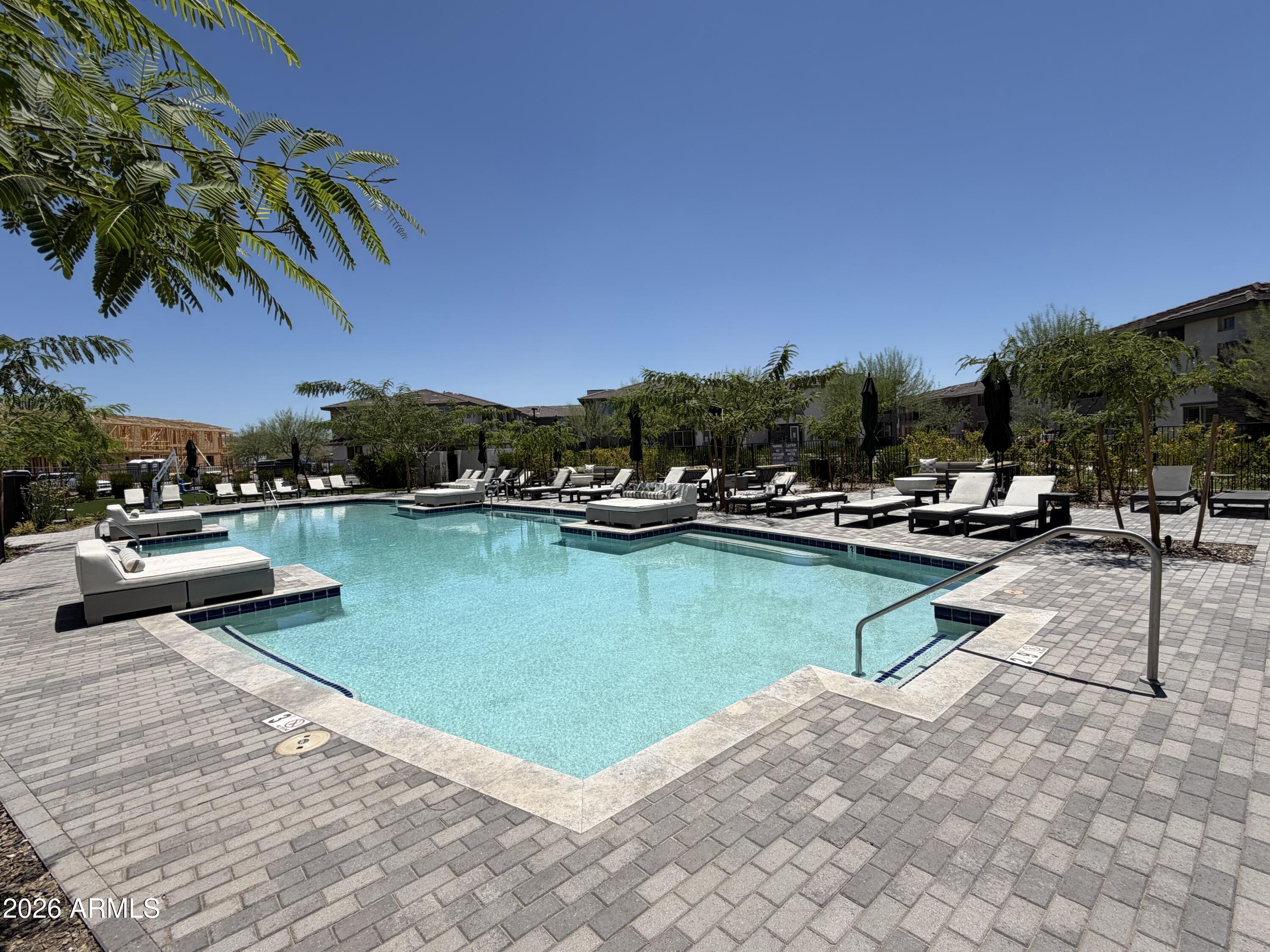 2121 W SONORAN DESERT Drive 124