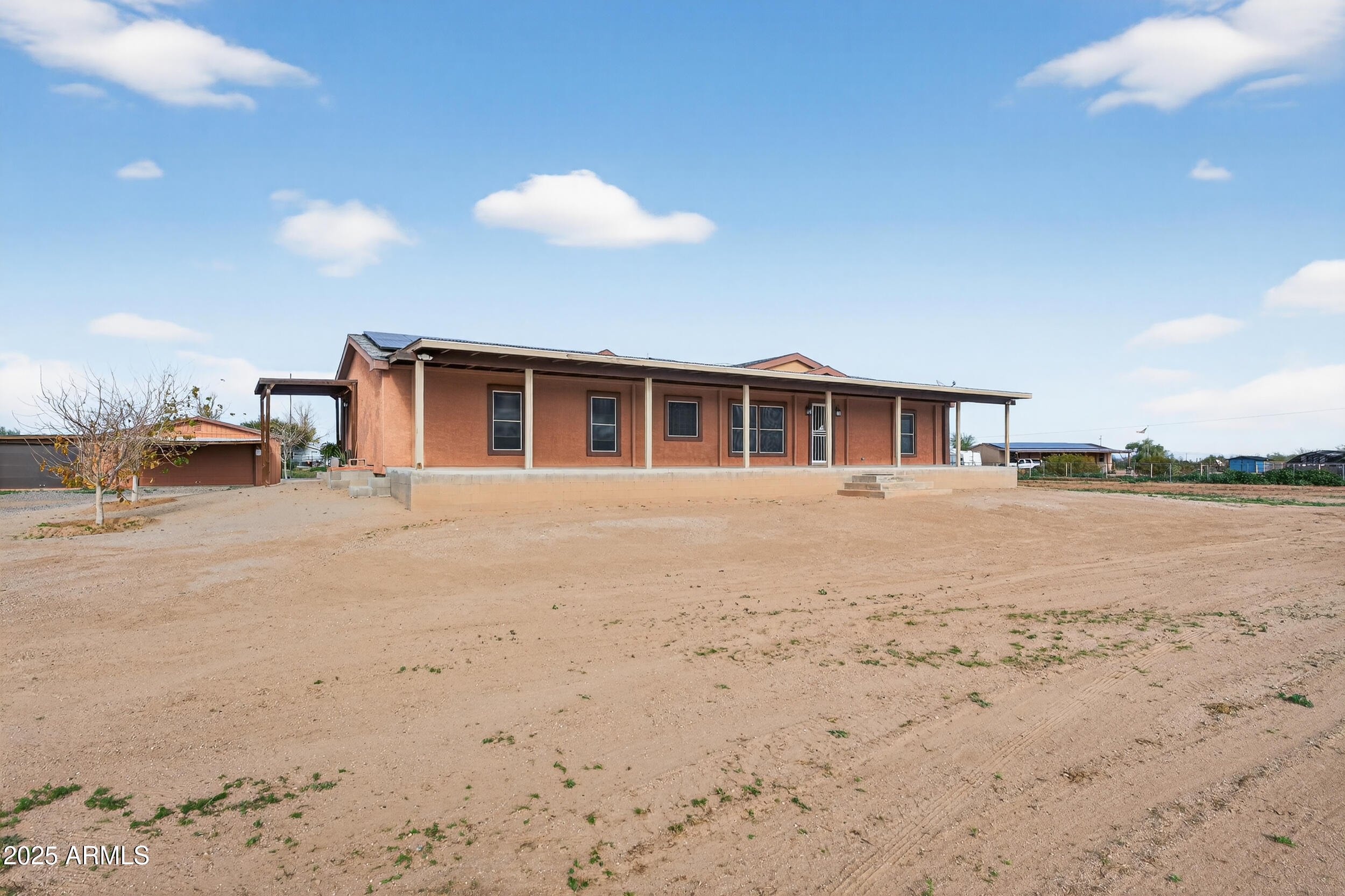 19624 W PINNACLE PEAK Road