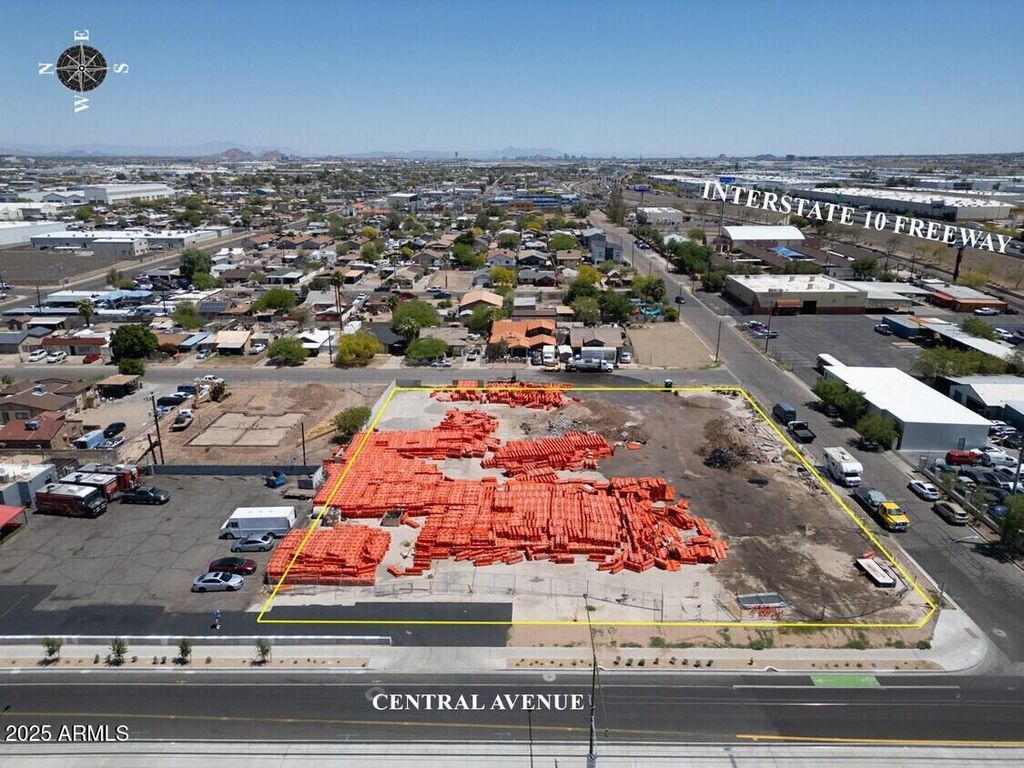 Photo of 1755 S Central Avenue #15, Phoenix, AZ 85004 (MLS # 6864687)