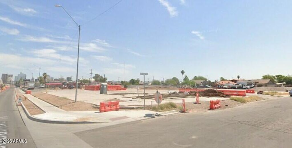 Photo of 1755 S Central Avenue #15, Phoenix, AZ 85004 (MLS # 6864687)