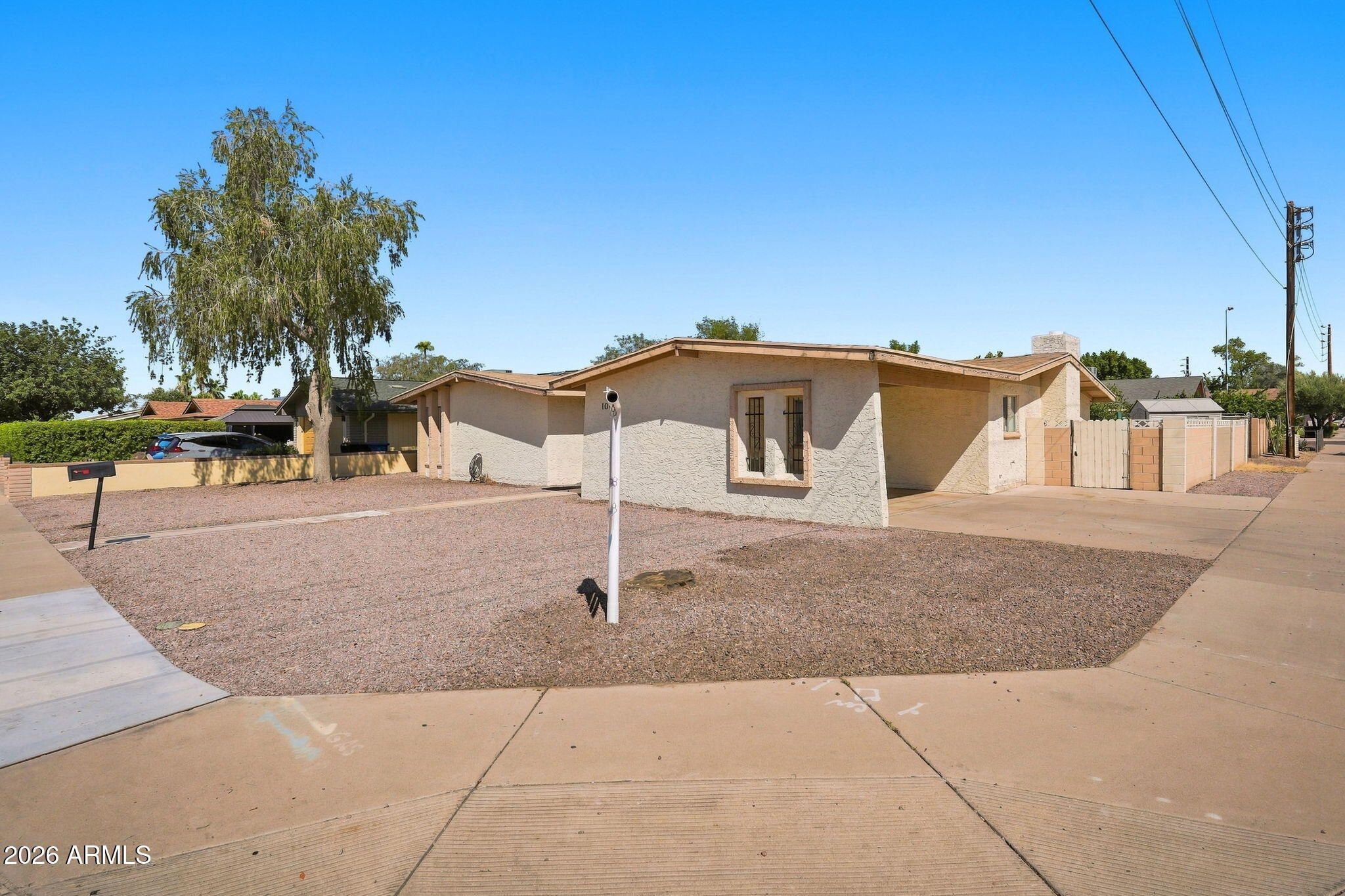 1008 W DRUMMER Avenue