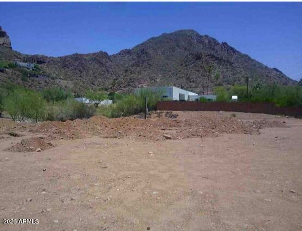 Photo of 4853 E White Gates Drive #11, Phoenix, AZ 85018 (MLS # 7050783)