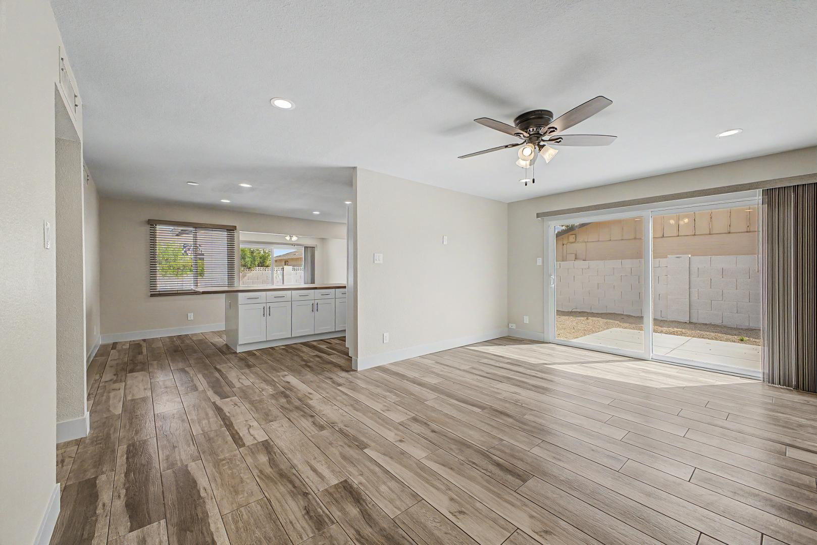 710 E Bell De Mar Drive