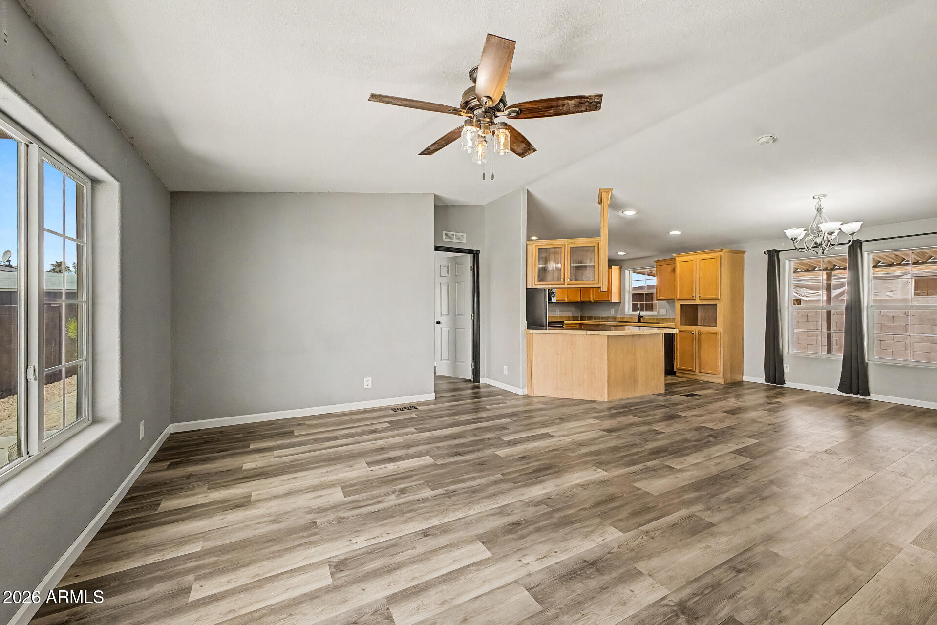 138 N 88TH Place