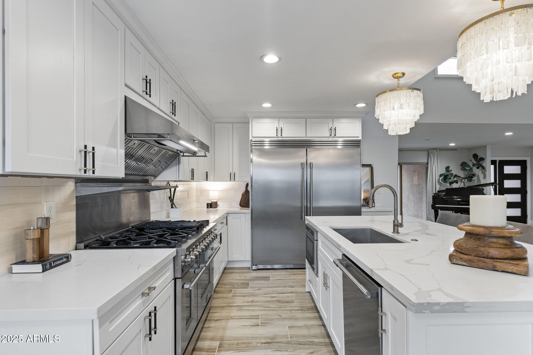 8307 N VIA RICO --