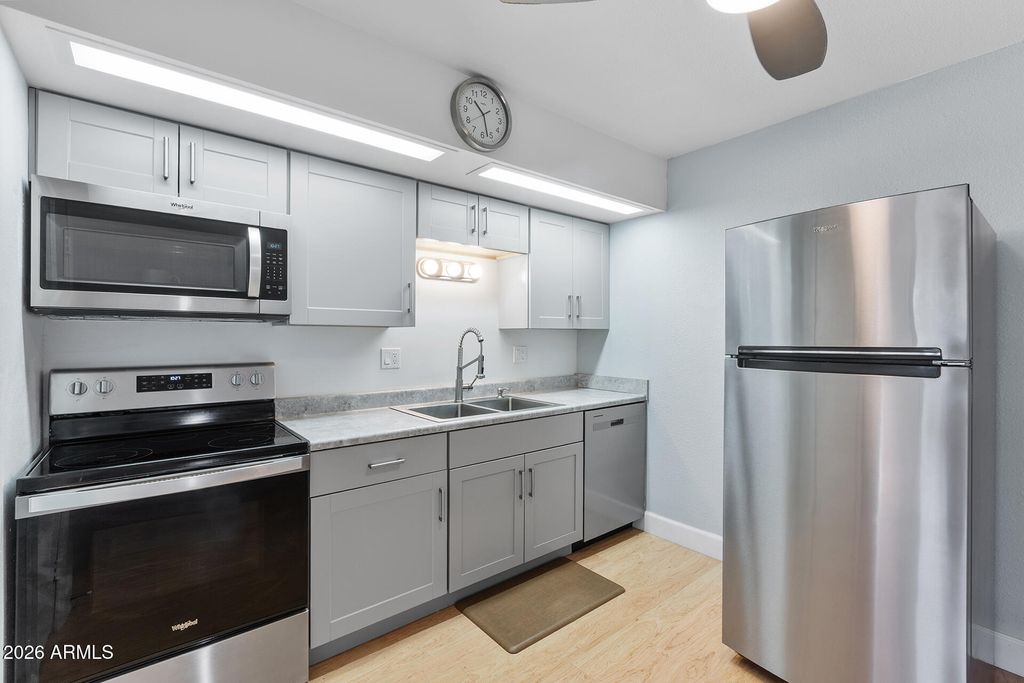 Photo of 13215 N 98th Avenue #D, Sun City, AZ 85351 (MLS # 6975245)