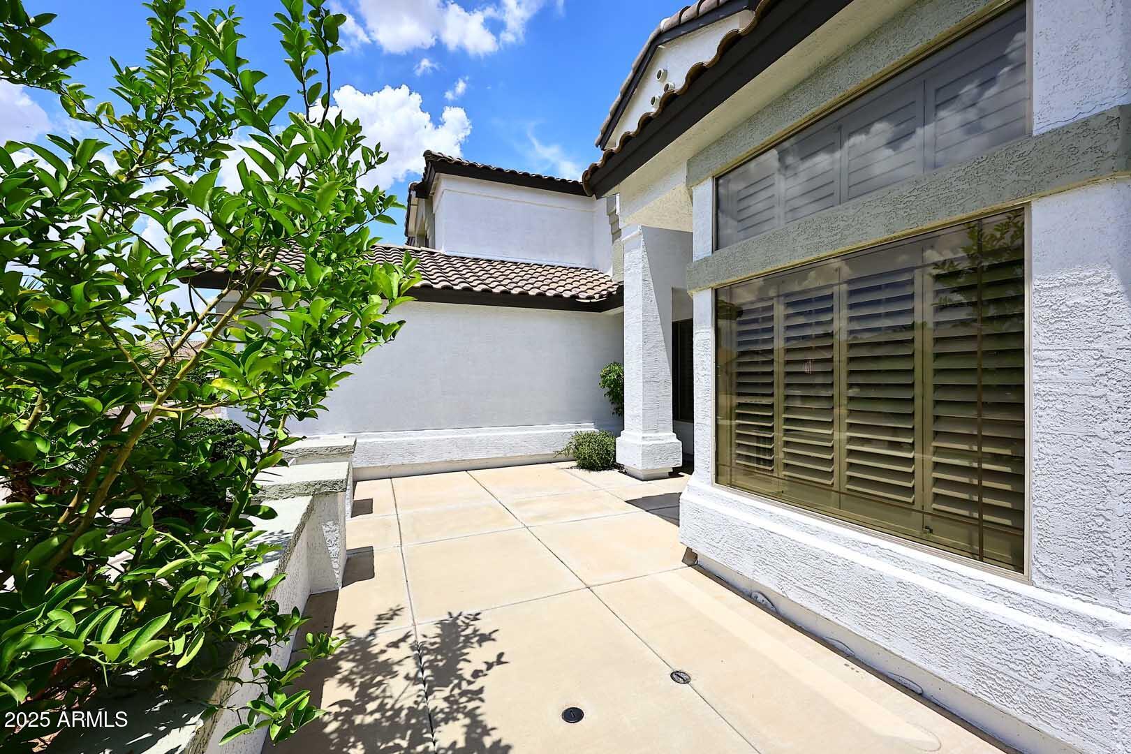 7022 W QUAIL Avenue