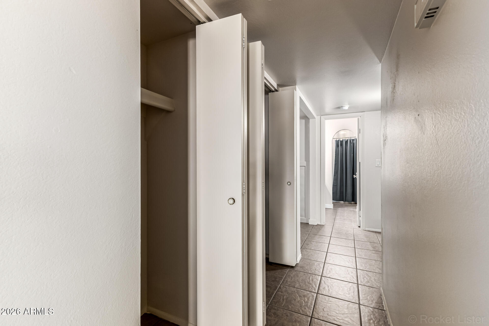 HALLCRAFT VILLAS WEST 8 - Residential