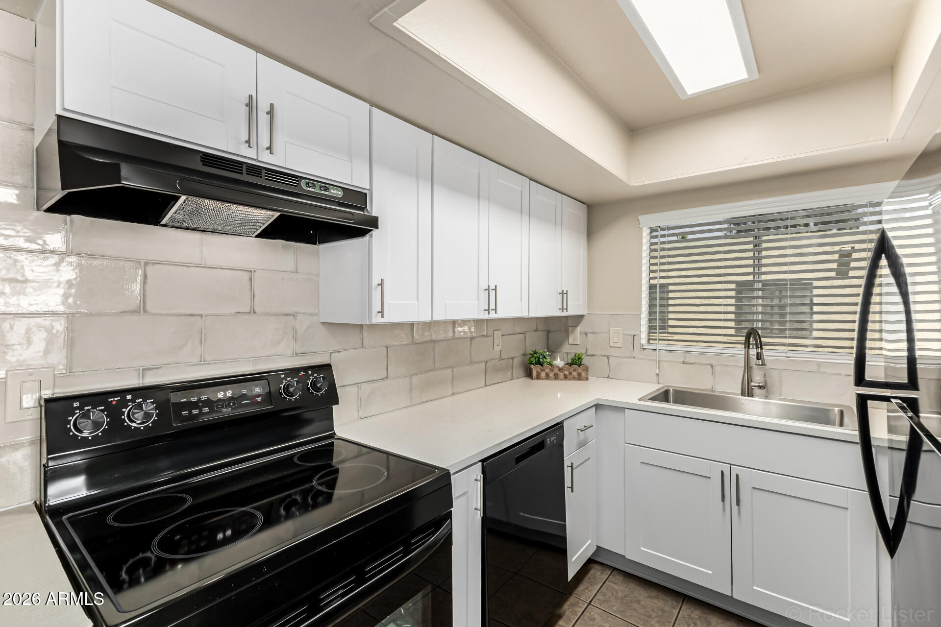 HALLCRAFT VILLAS WEST 8 - Residential