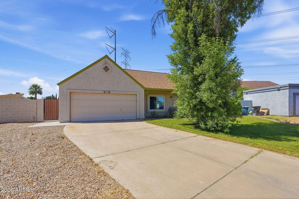Photo of 1502 E Divot Drive, Tempe, AZ 85283 (MLS # 7027772)