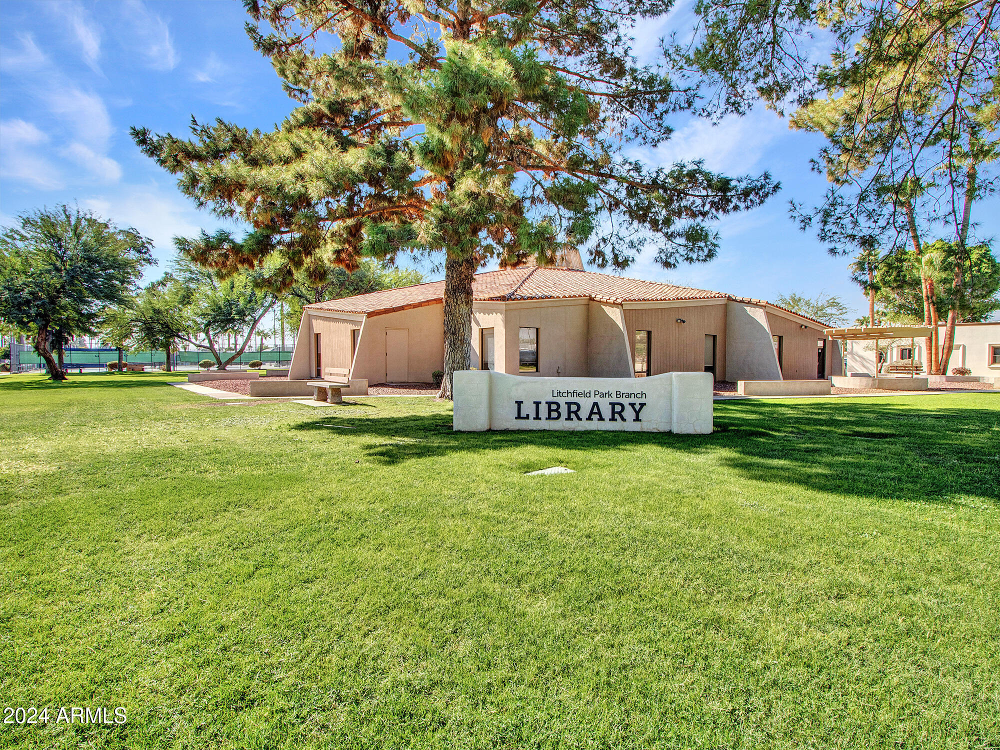 Litchfield Park, Arizona 85340, United States, 3 Bedrooms Bedrooms, ,2 BathroomsBathrooms,Residential,Pending,117644