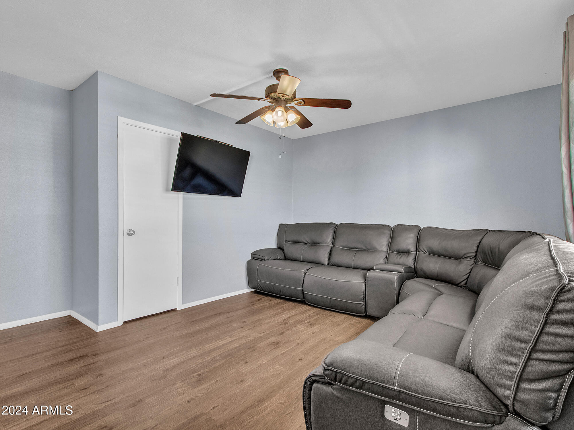 Litchfield Park, Arizona 85340, United States, 3 Bedrooms Bedrooms, ,2 BathroomsBathrooms,Residential,Pending,117644