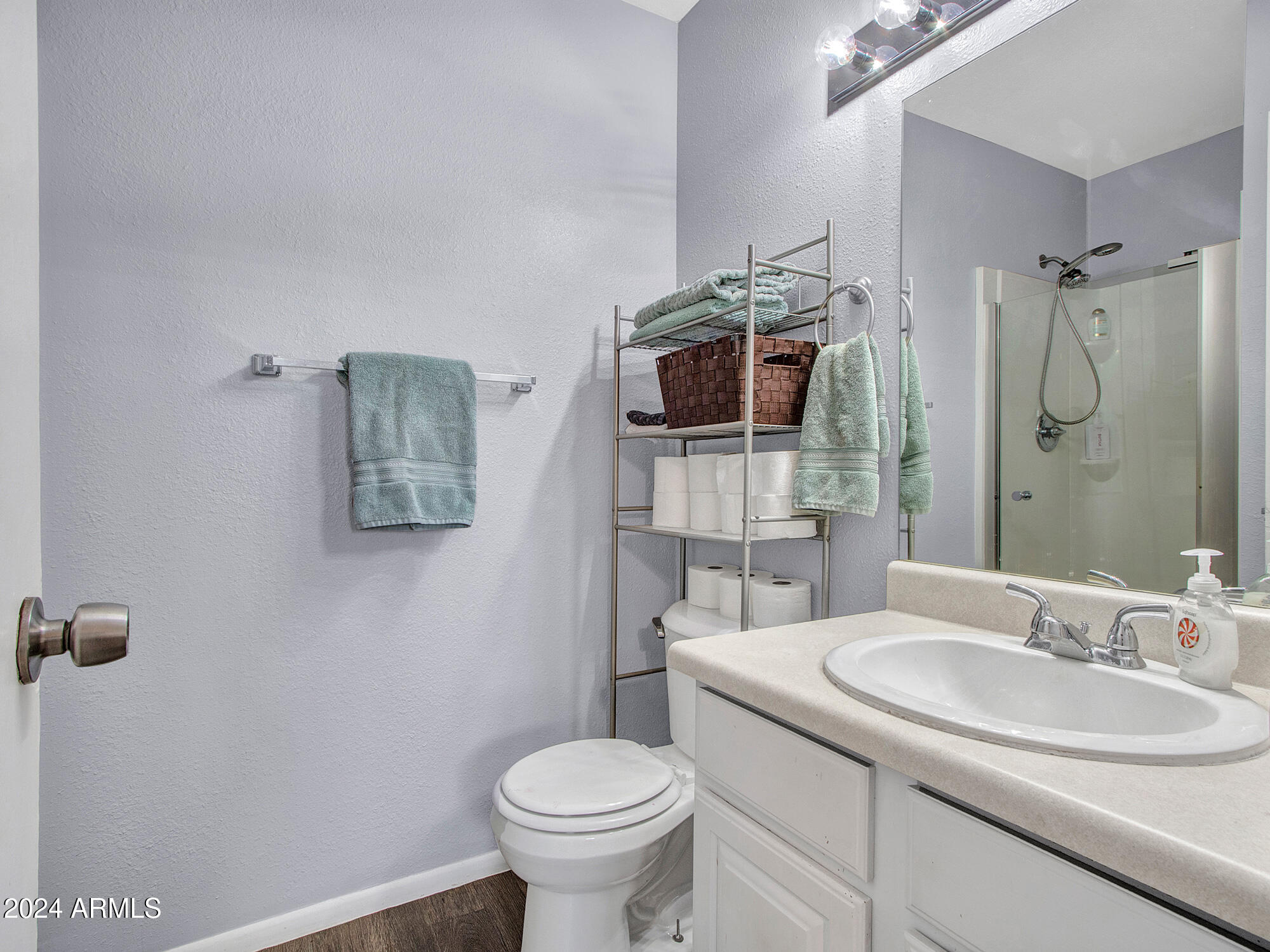 Litchfield Park, Arizona 85340, United States, 3 Bedrooms Bedrooms, ,2 BathroomsBathrooms,Residential,Pending,117644